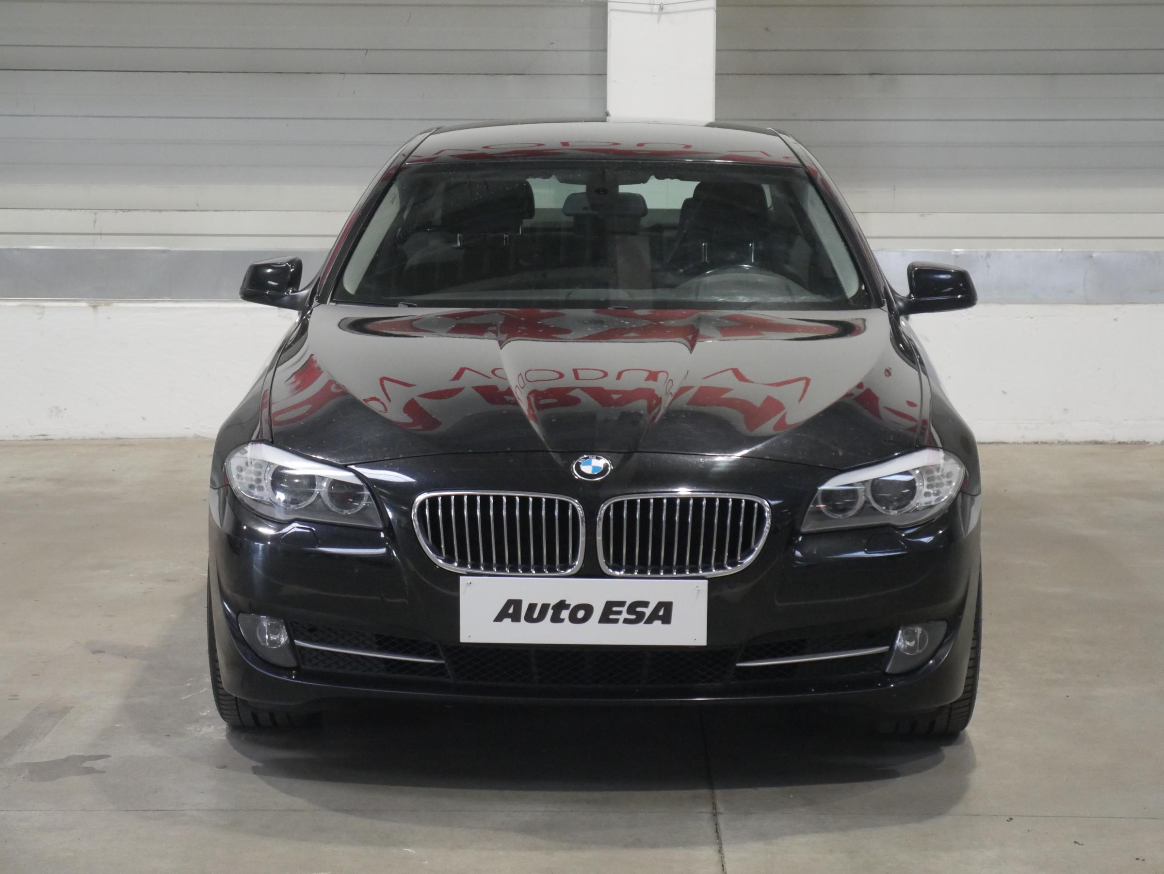 BMW Řada 5, 2011 - pohled č. 2