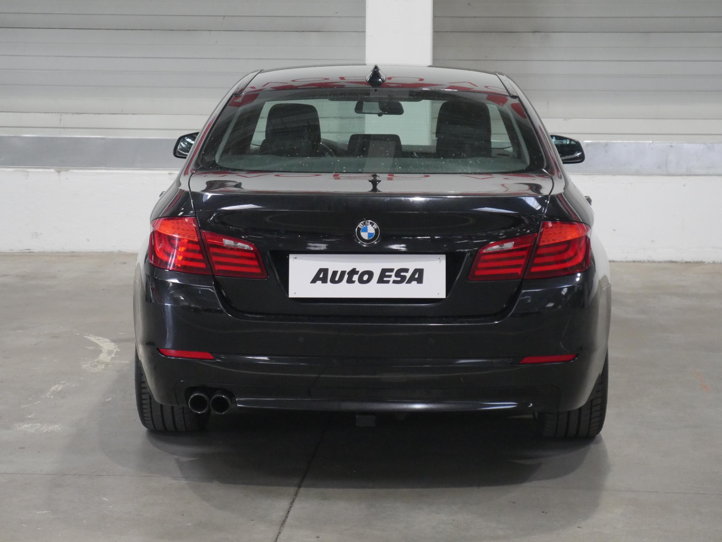 BMW Řada 5, 2011 - pohled č. 5