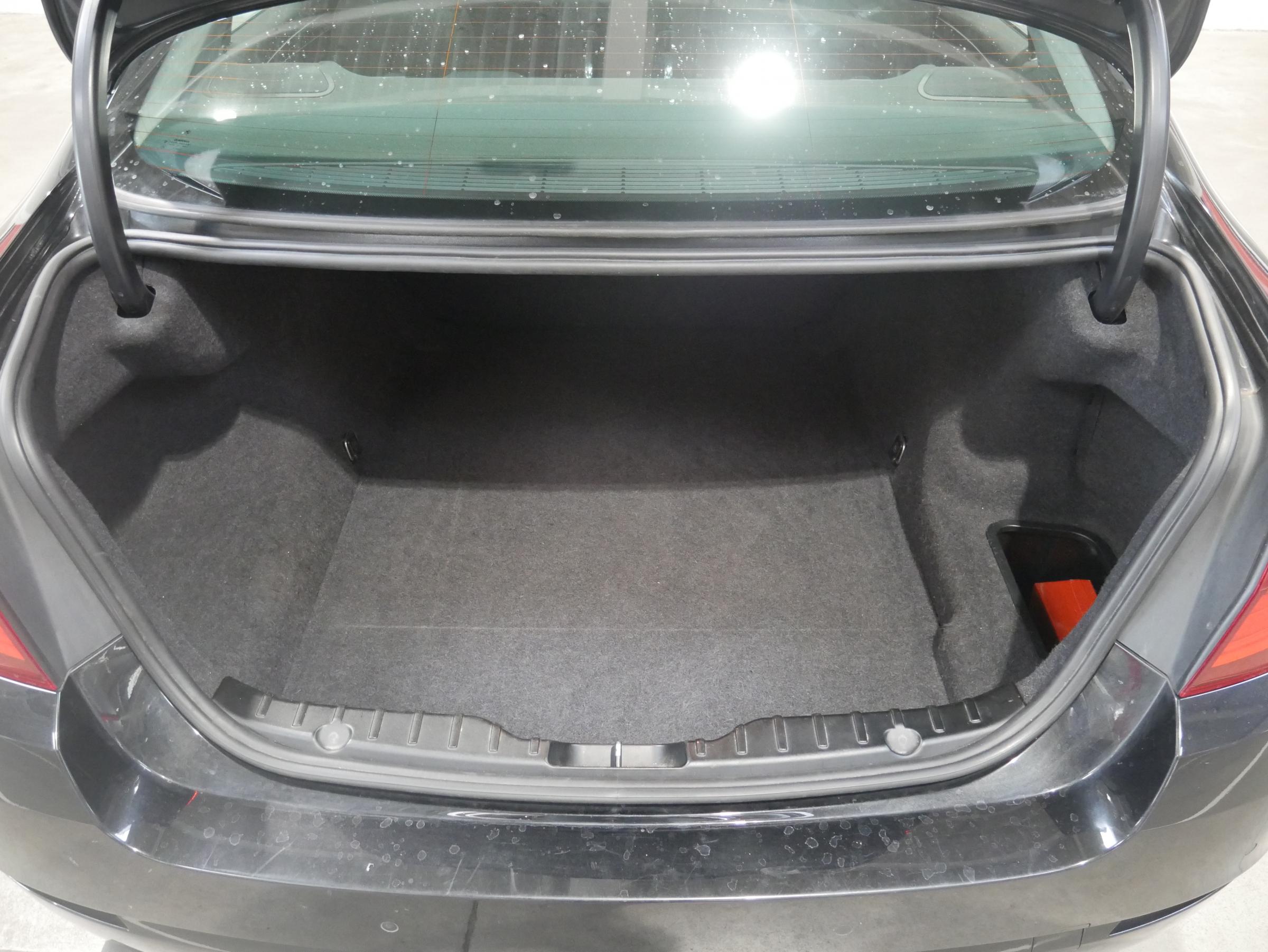 BMW Řada 5, 2011 - pohled č. 7