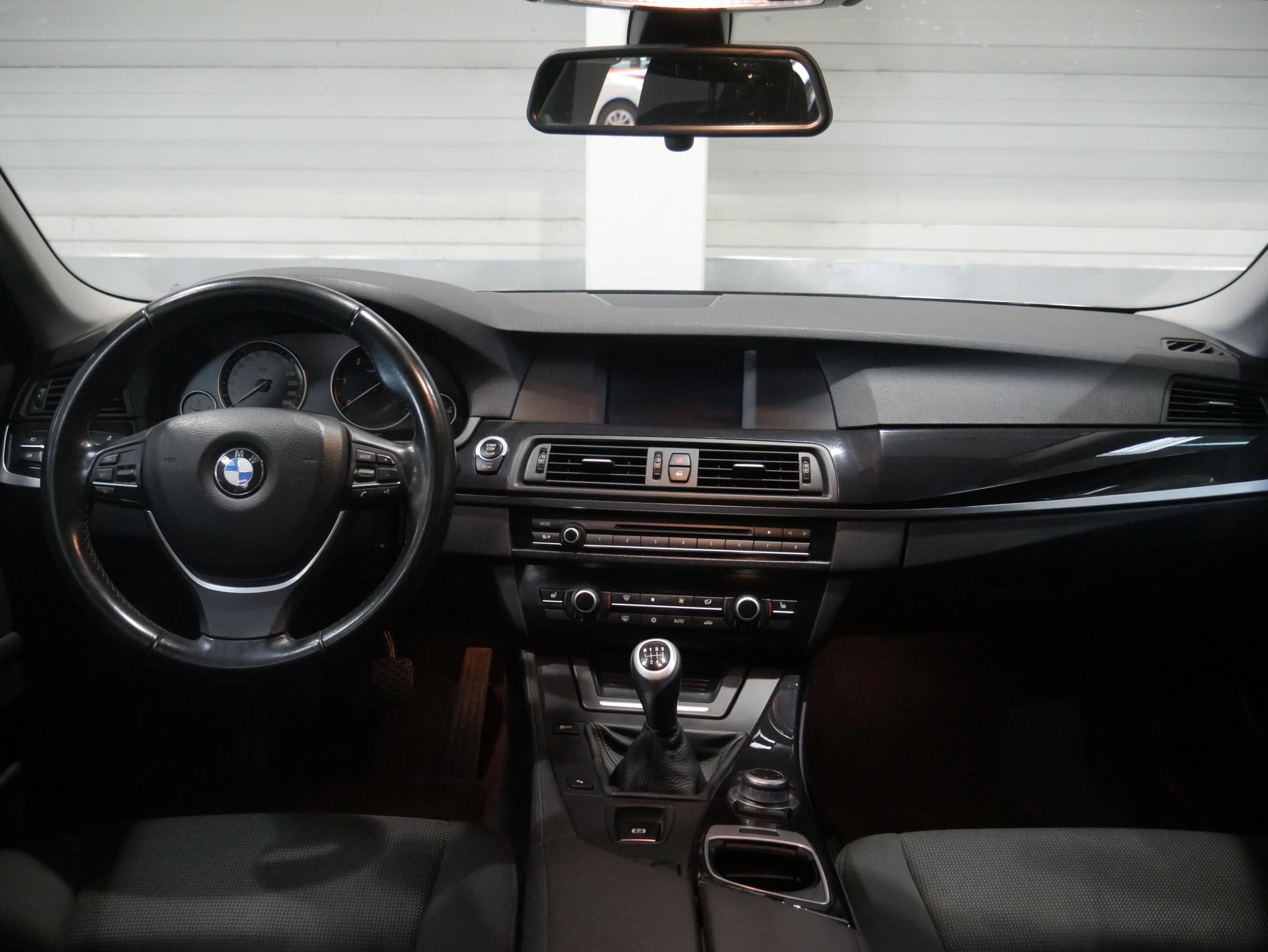 BMW Řada 5, 2011 - pohled č. 8