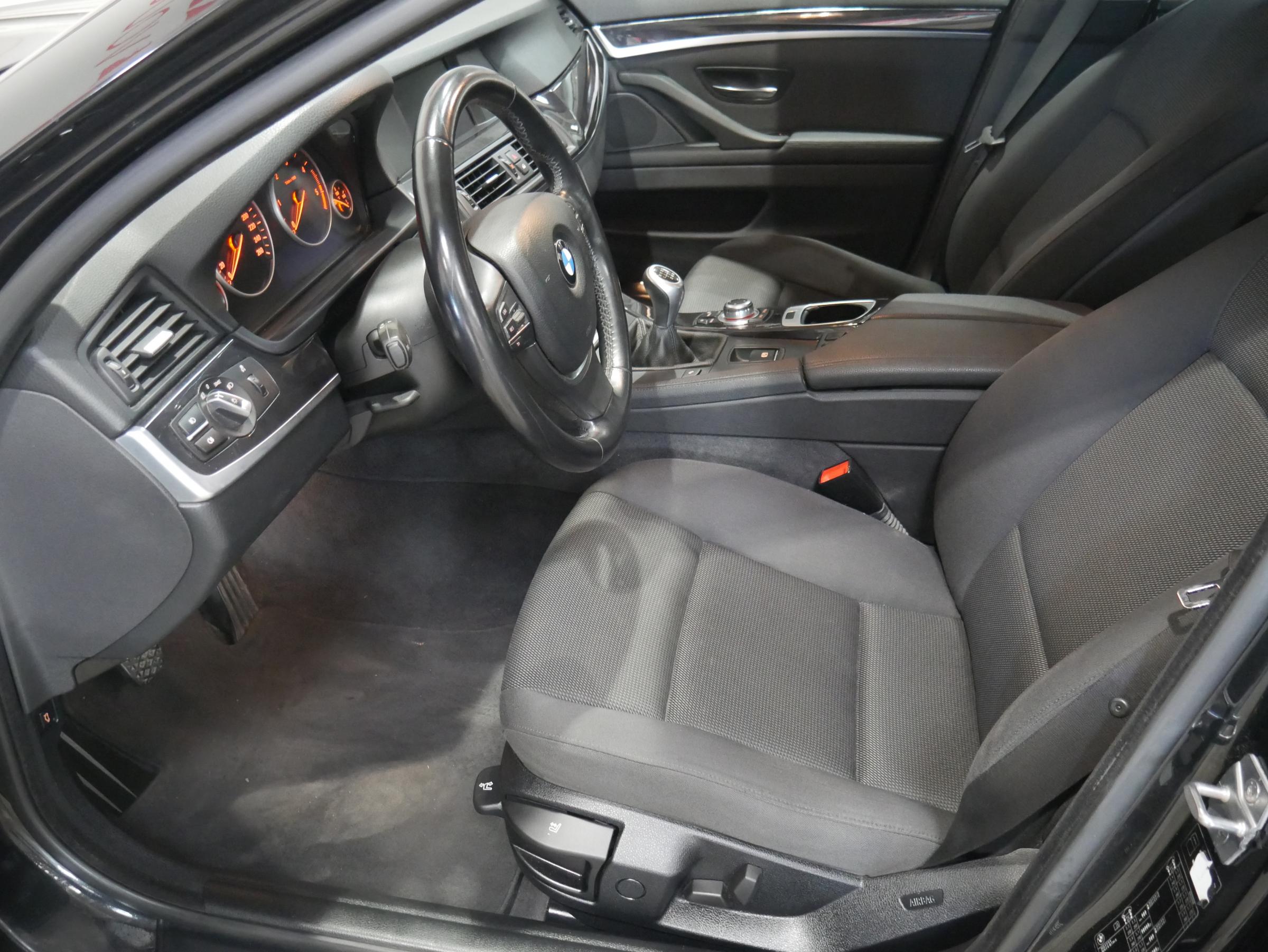 BMW Řada 5, 2011 - pohled č. 9