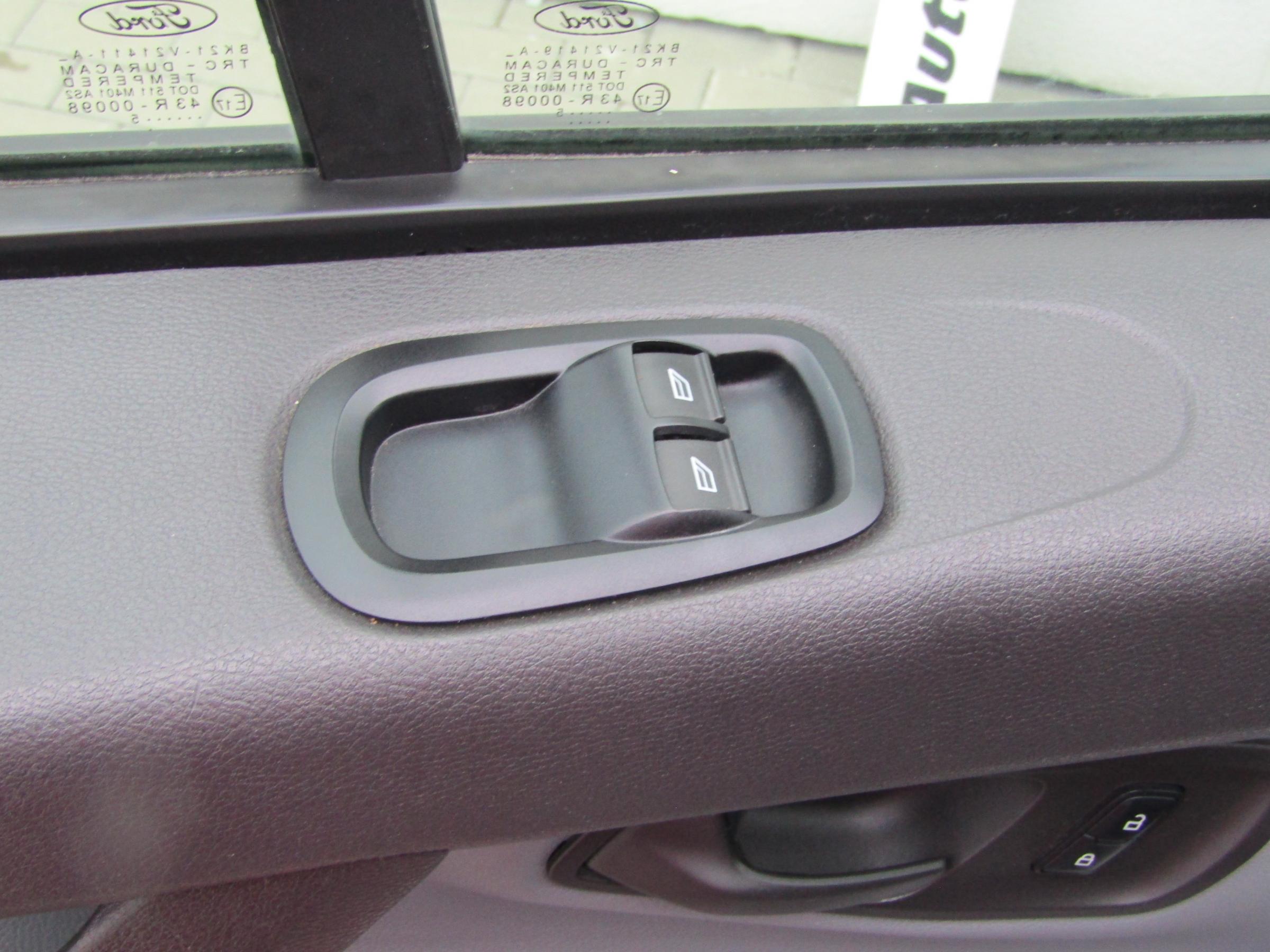 Ford Transit Custom, 2015 - pohled č. 11