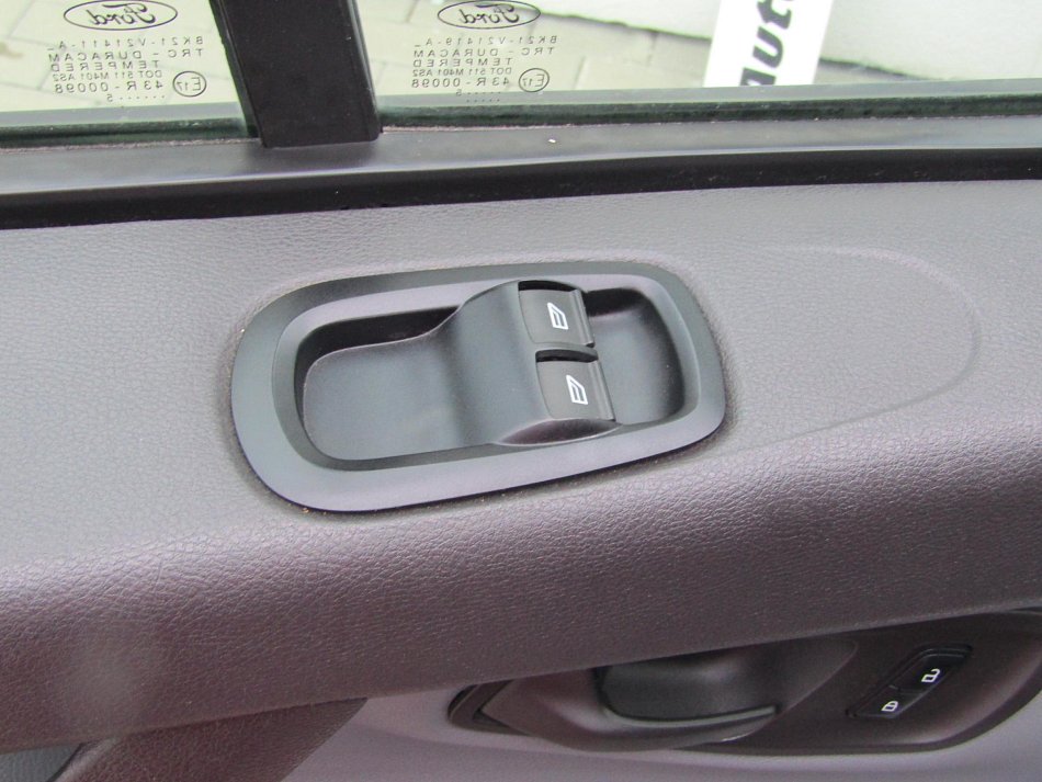 Ford Transit Custom 2.2TDCi  L2 8míst