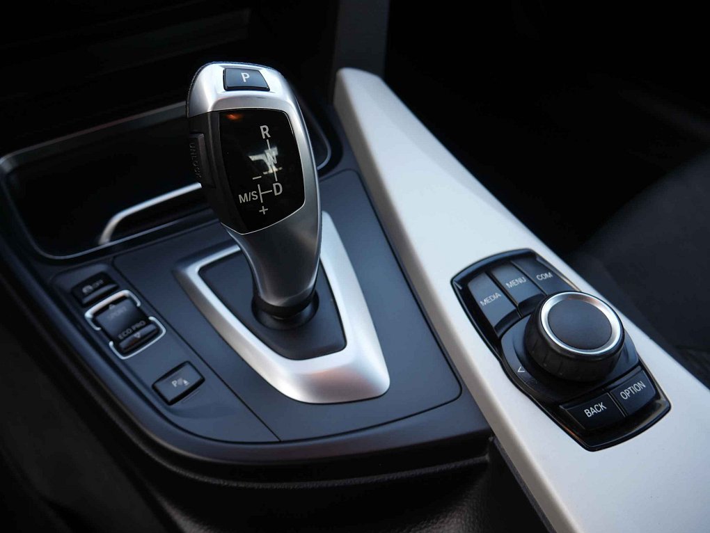 BMW Řada 3 1.5i 