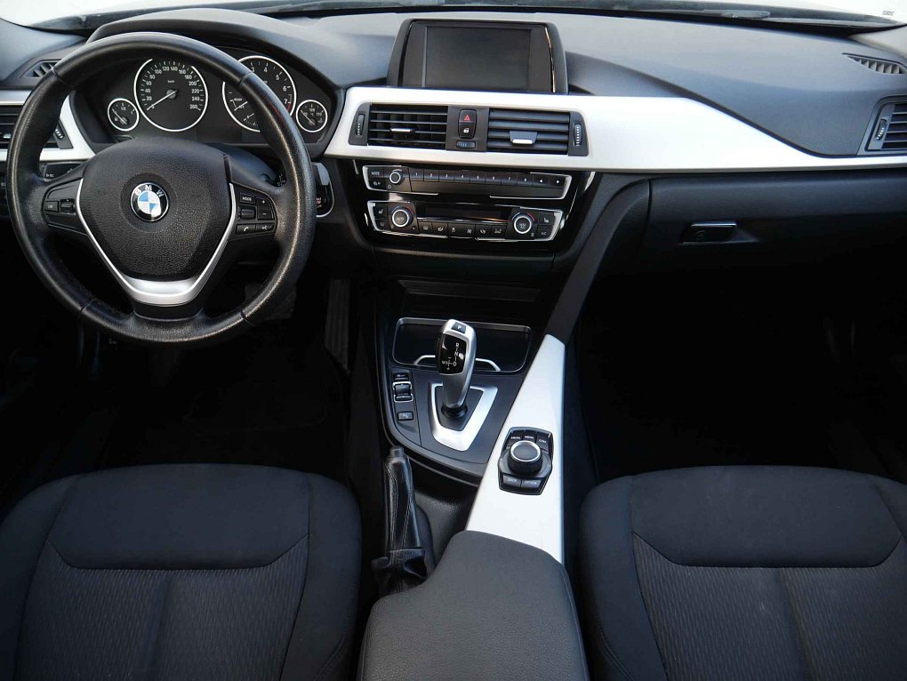 BMW Řada 3 1.5i 