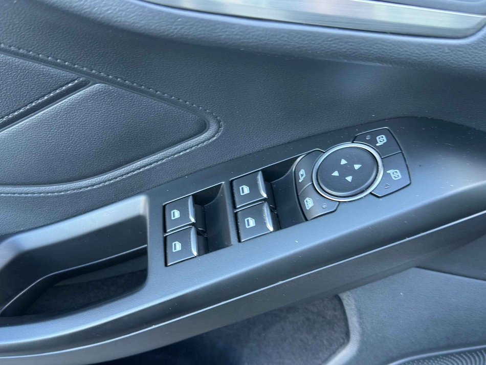 Ford Focus 1.5EB Titanium