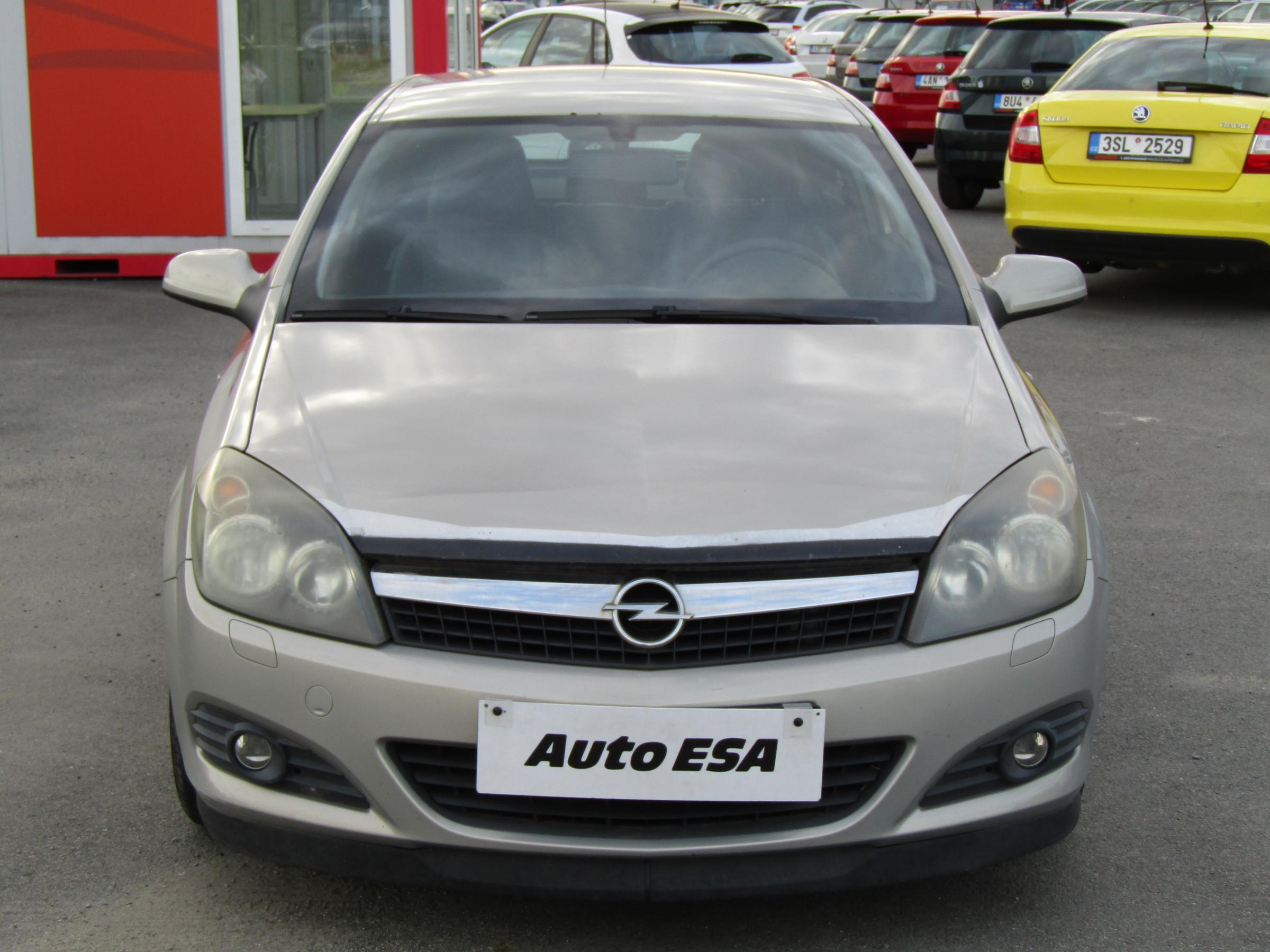 Opel Astra, 2005 - pohled č. 2