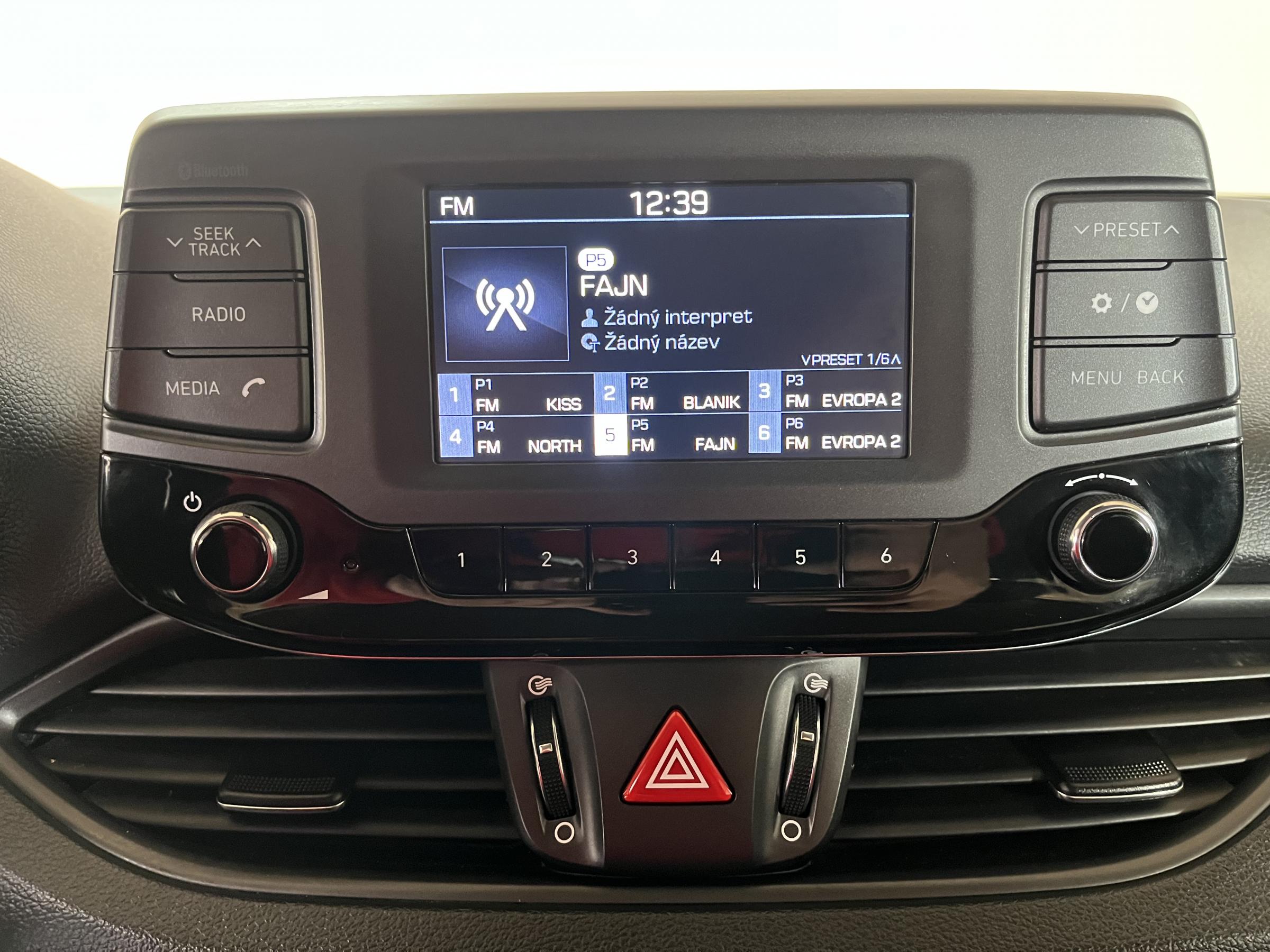 Hyundai i30, 2018 - pohled č. 15