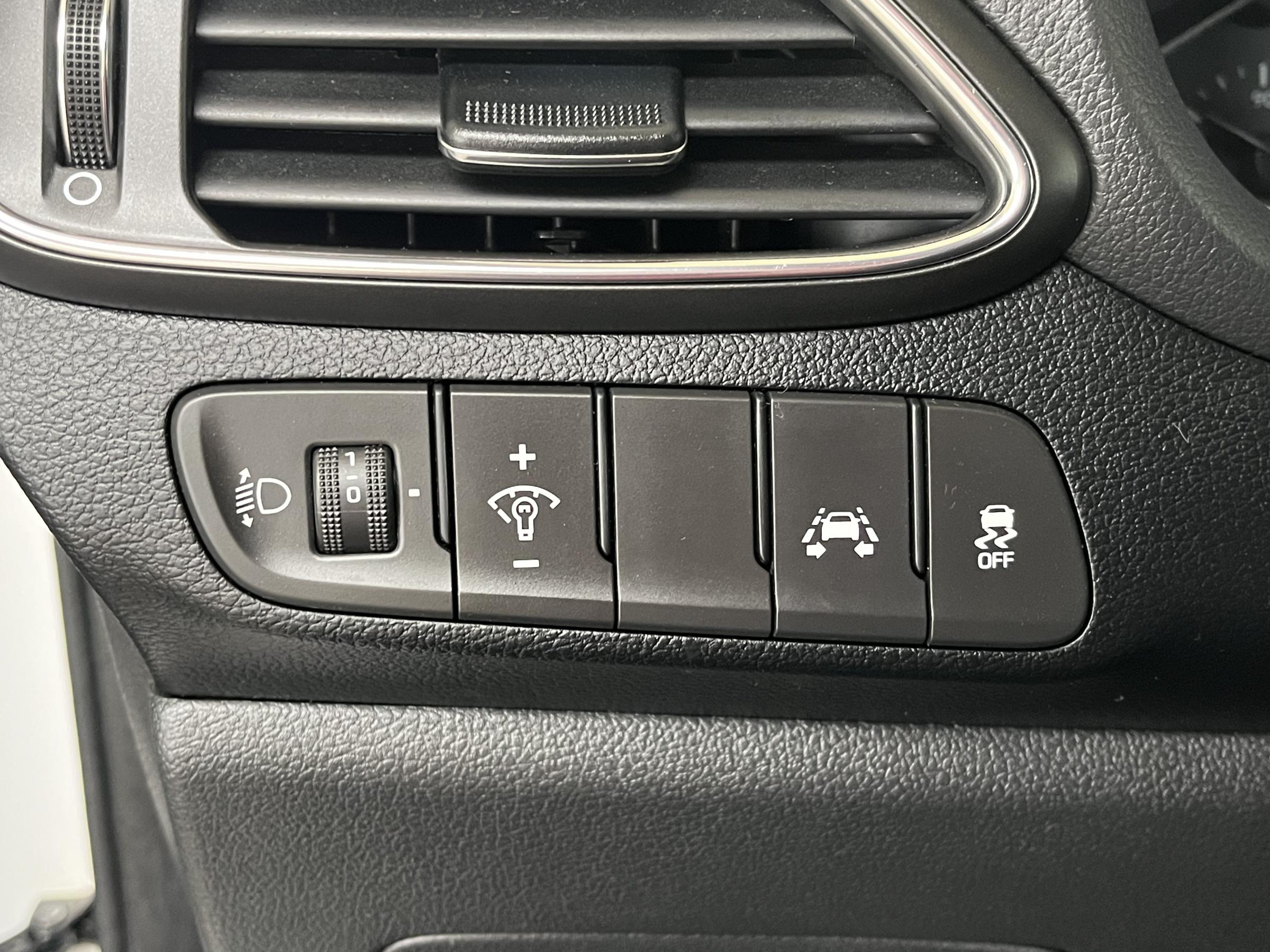 Hyundai i30, 2018 - pohled č. 19