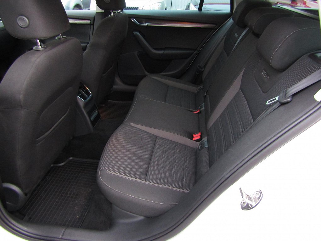 Škoda Octavia III 2.0TDi Scout 4x4