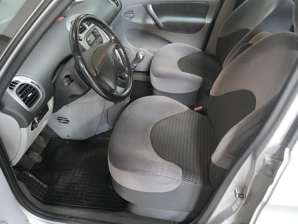 Citroën Xsara Picasso 1.6i 