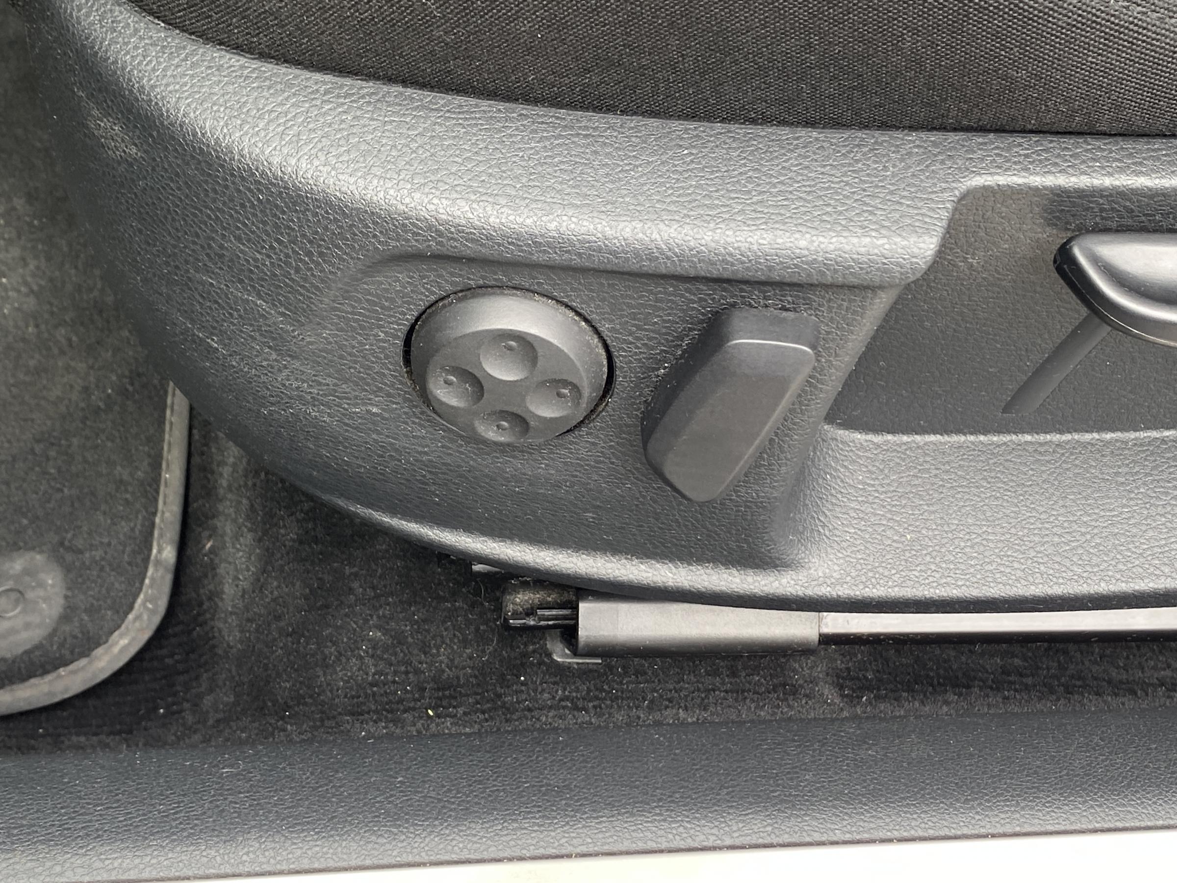 Volkswagen CC, 2012 - pohled č. 14