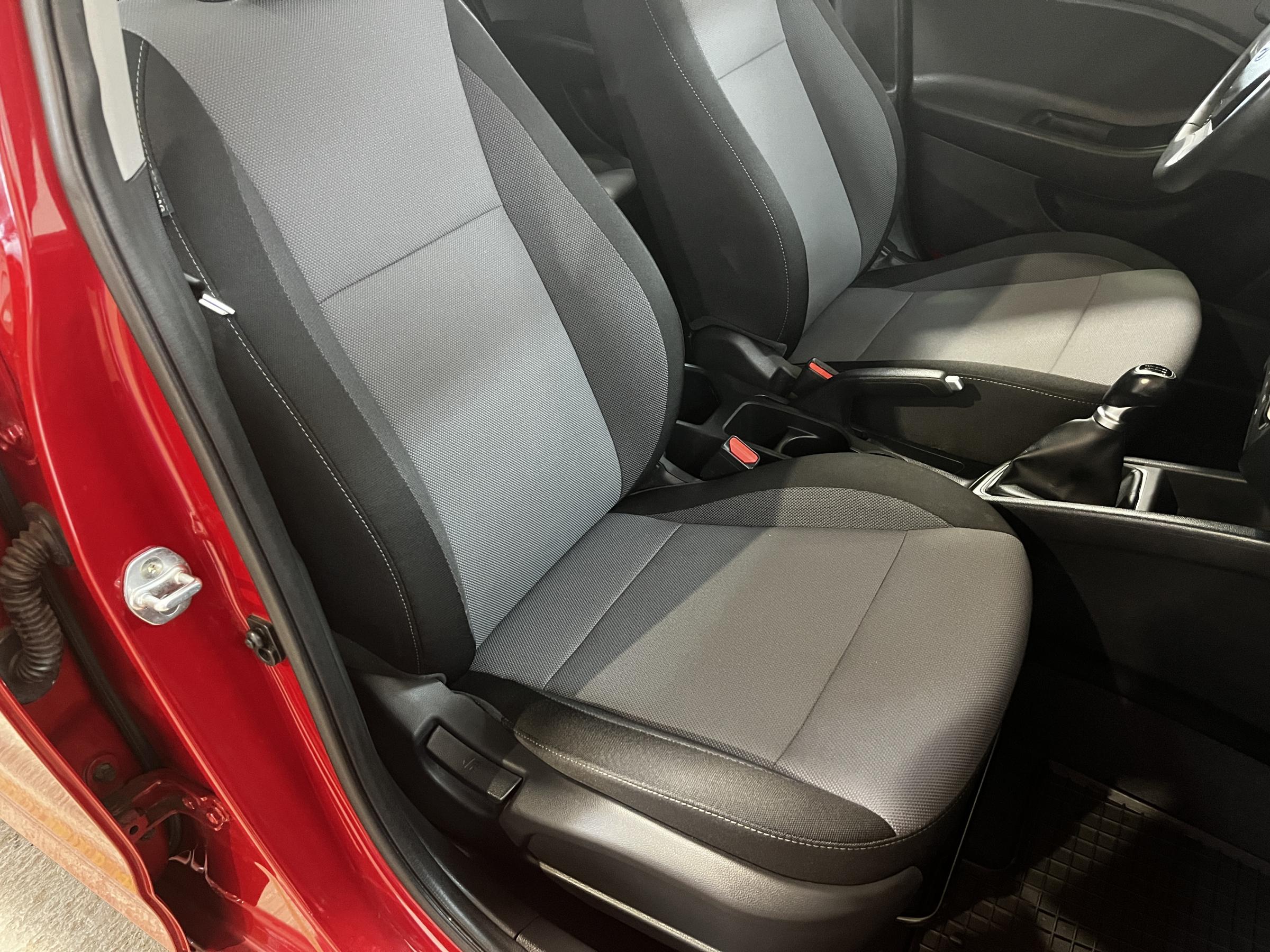 Hyundai i20, 2017 - pohled č. 12