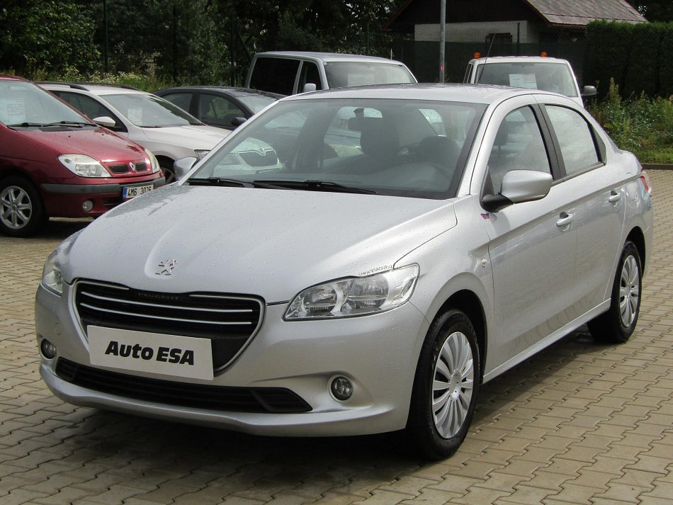 Peugeot 301 1.6 i 