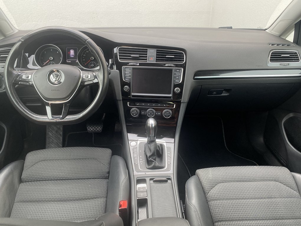 Volkswagen Golf 2.0 TDi Highline