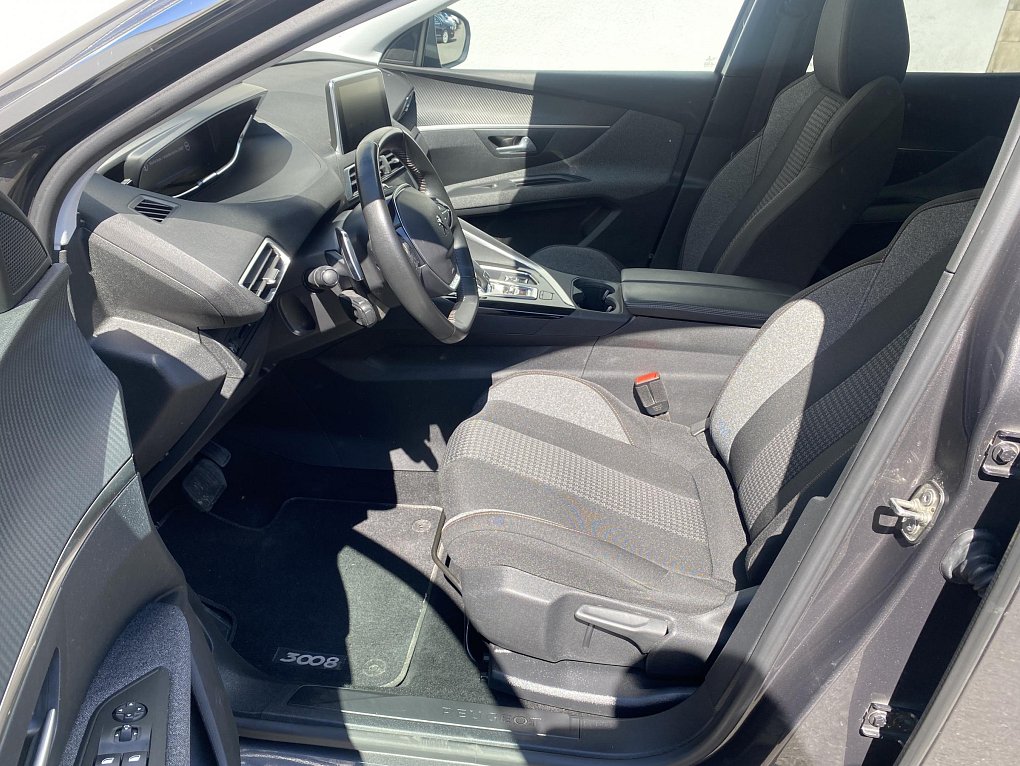 Peugeot 3008 1.2PT Allure