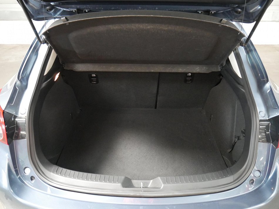 Mazda 3 2.0 i Comfort