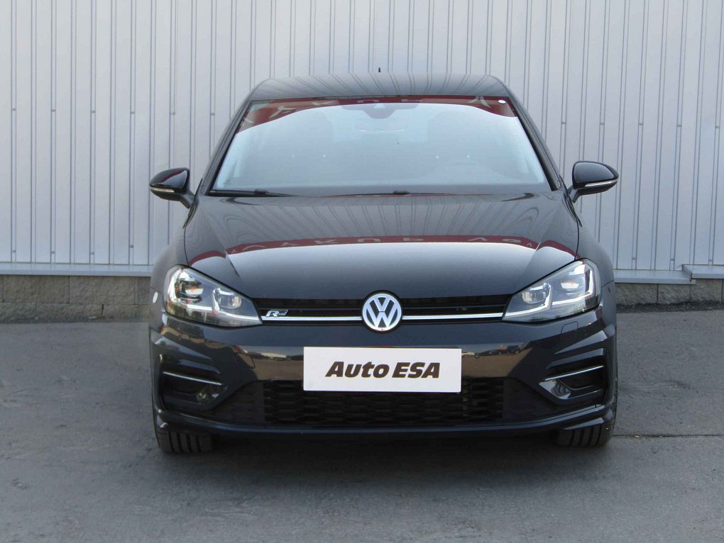 Volkswagen Golf 1.5 TSi 