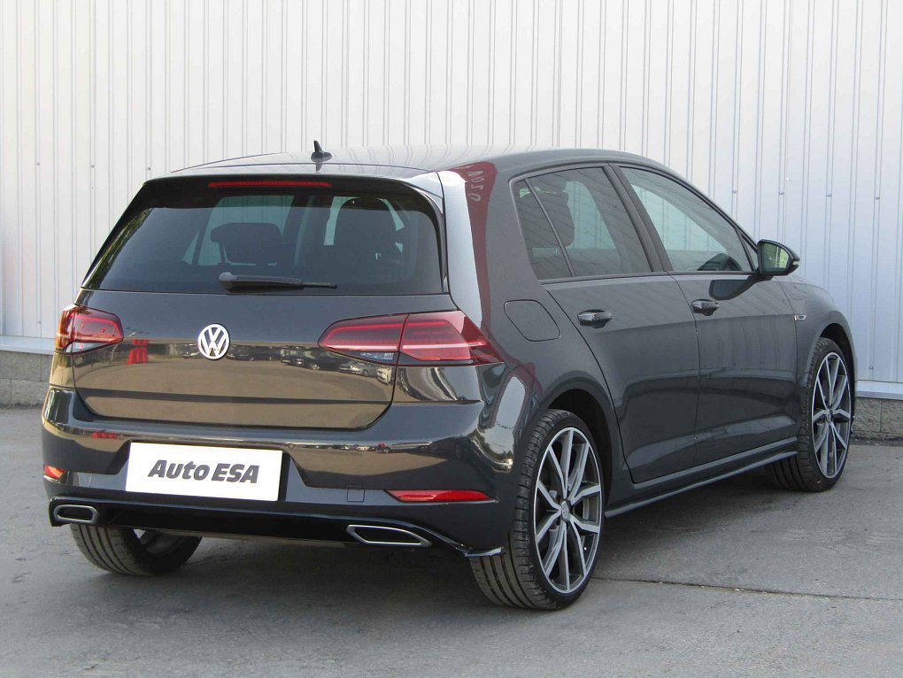 Volkswagen Golf 1.5 TSi 