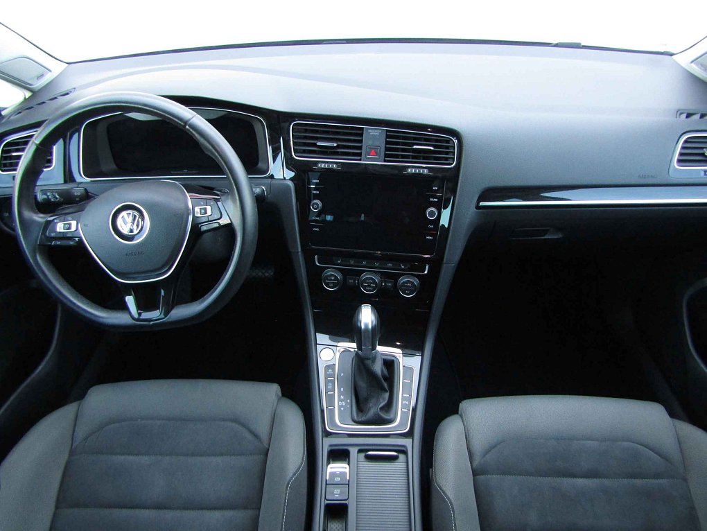Volkswagen Golf 1.5 TSi 