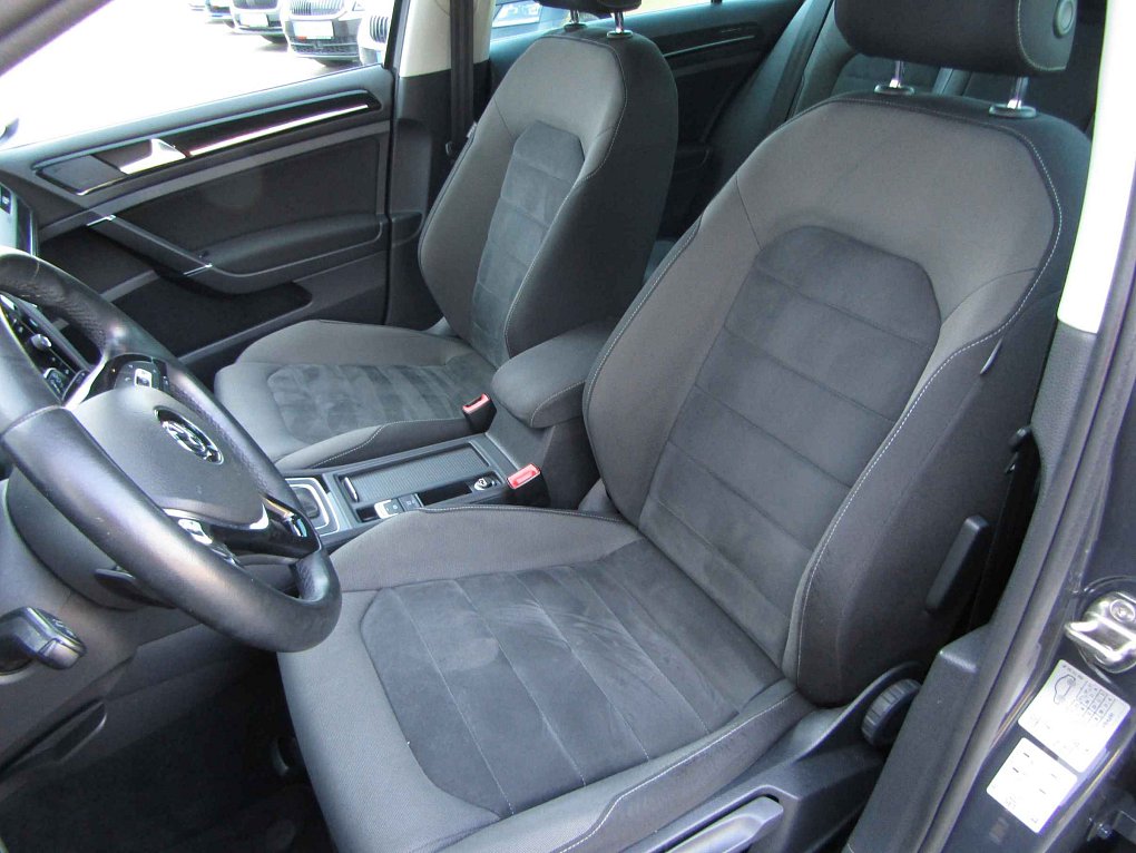 Volkswagen Golf 1.5 TSi 