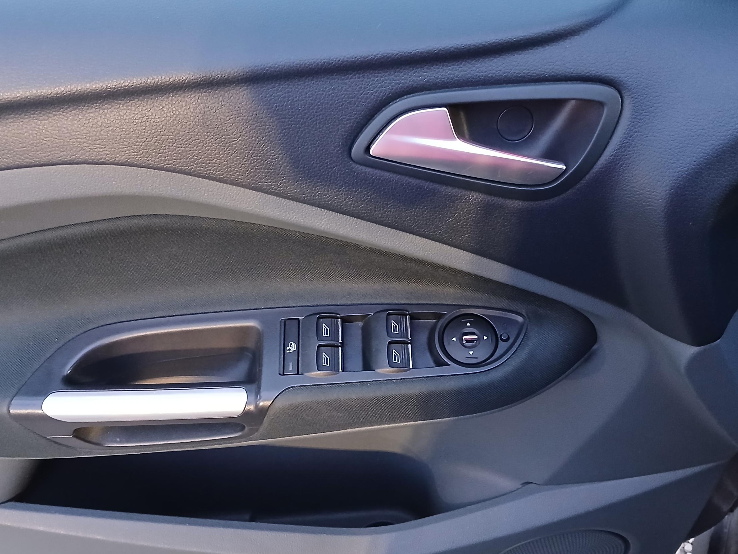 Ford C-MAX, 2011 - pohled č. 11