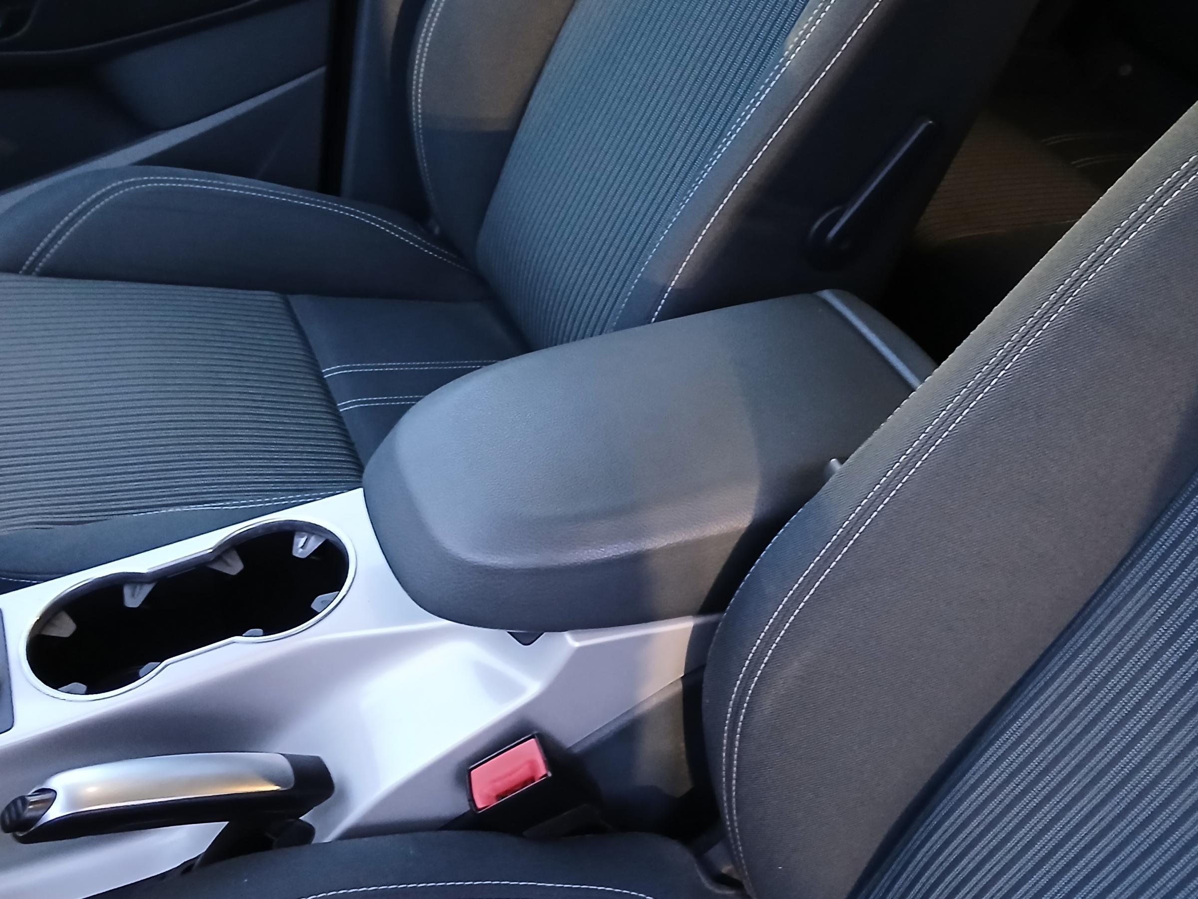 Ford C-MAX, 2011 - pohled č. 18