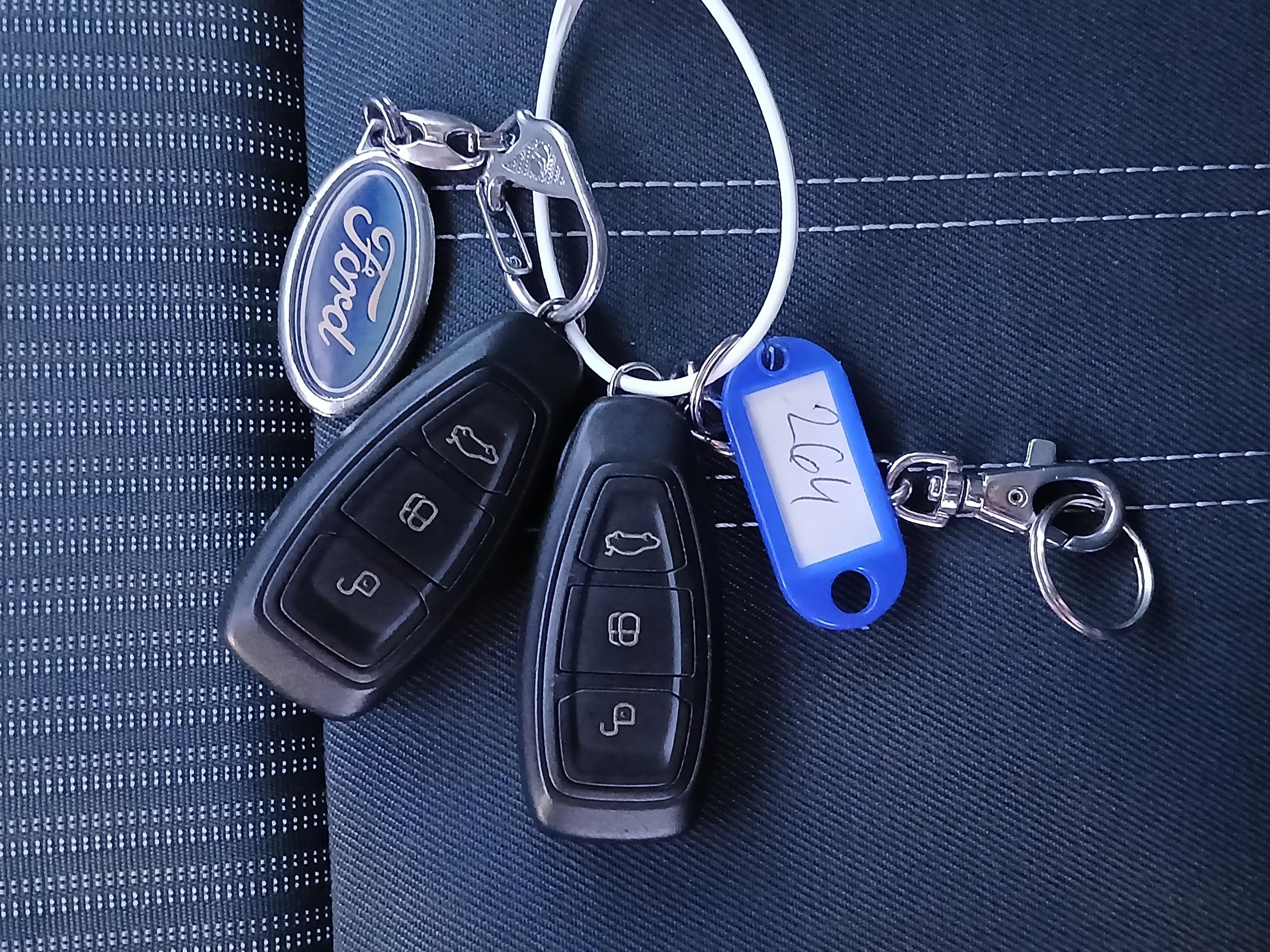 Ford C-MAX, 2011 - pohled č. 20