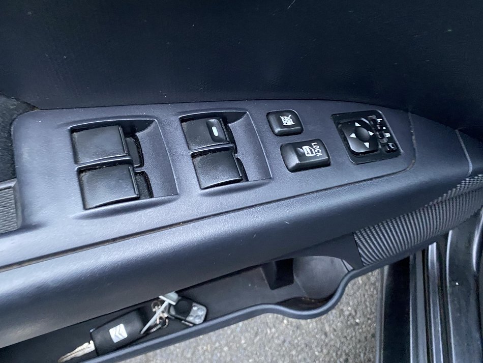 Citroën C-Crosser 2.2 D  4x4, 7míst