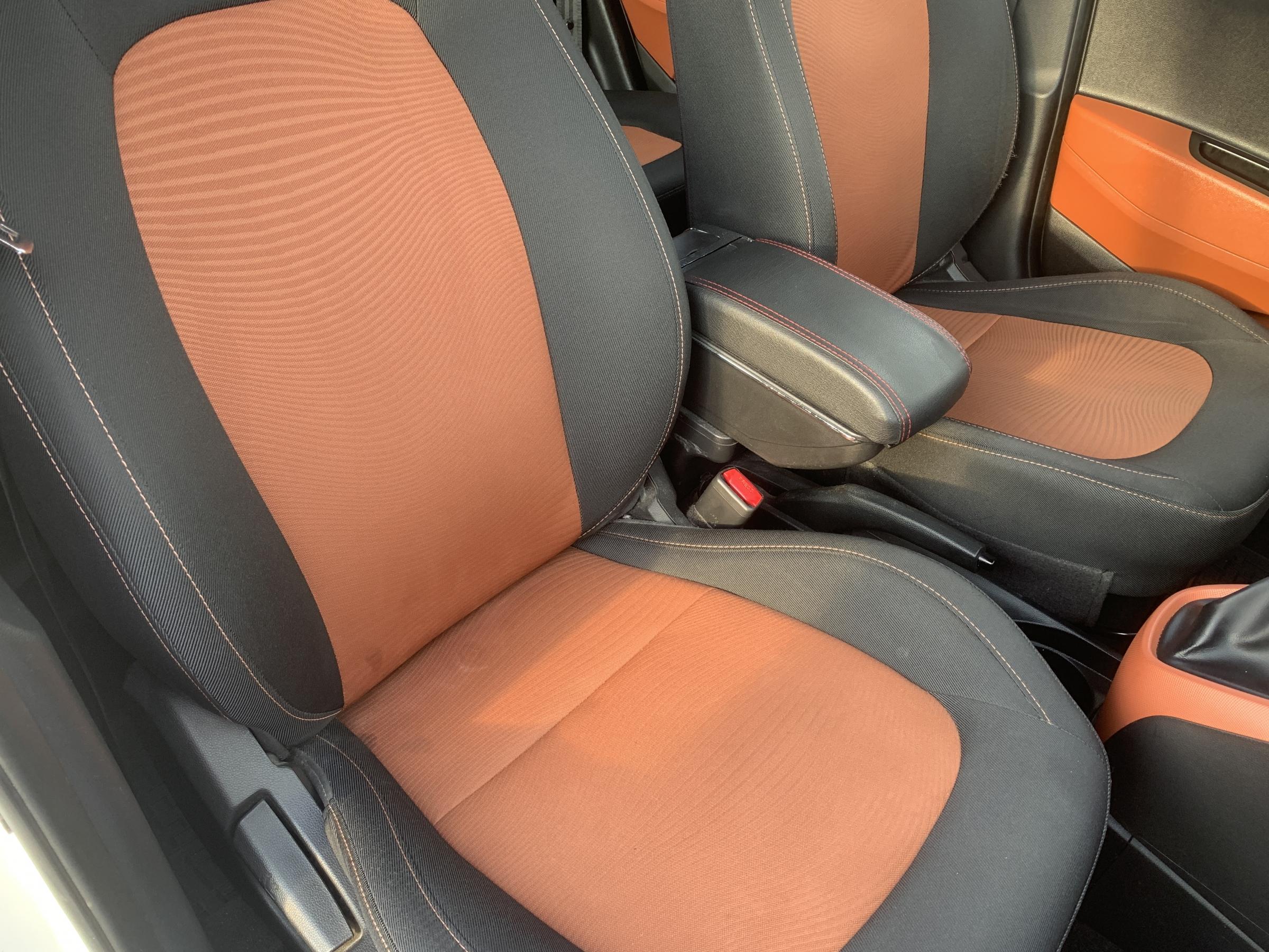 Hyundai i10, 2015 - pohled č. 12