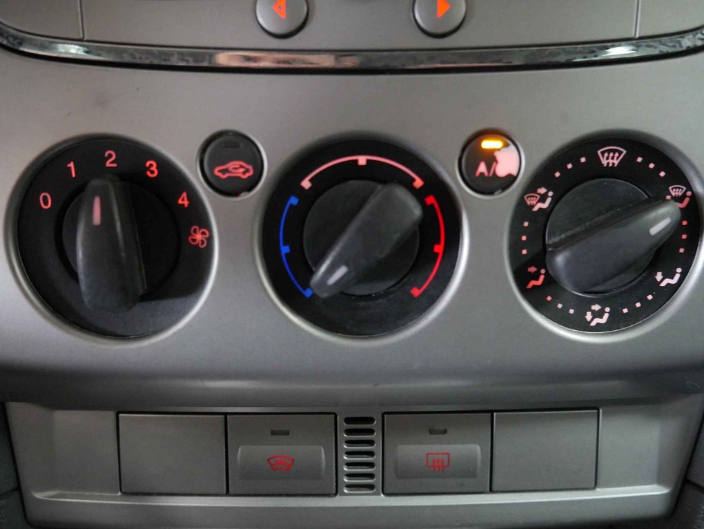 Ford Focus 1.6i 
