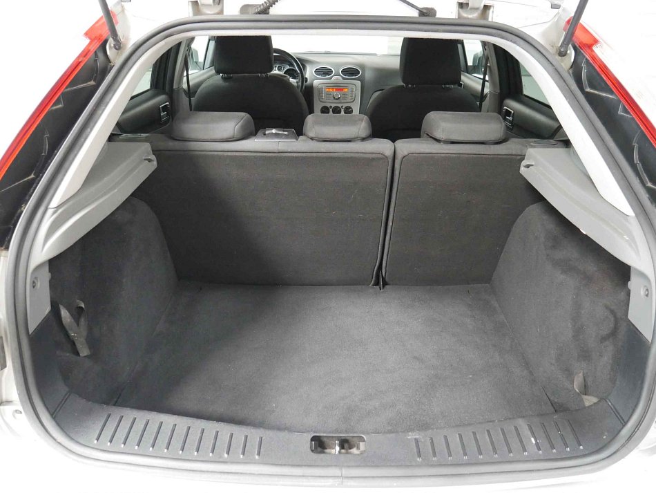 Ford Focus 1.6i 