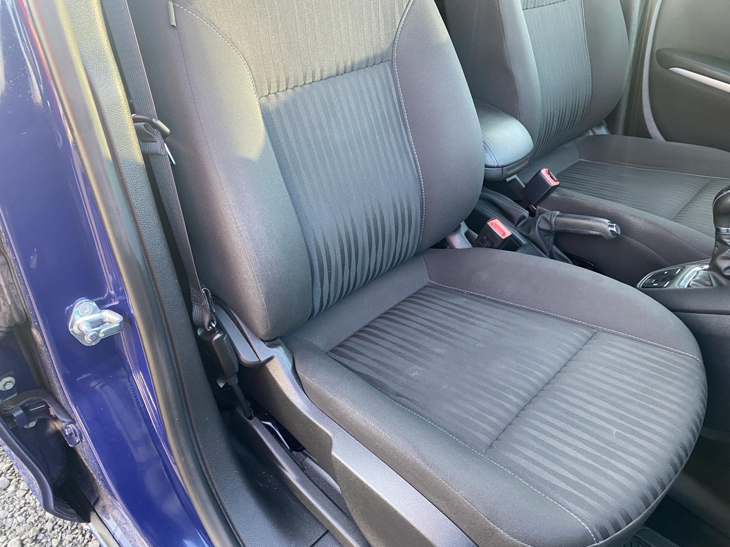 Opel Zafira, 2012 - pohled č. 12