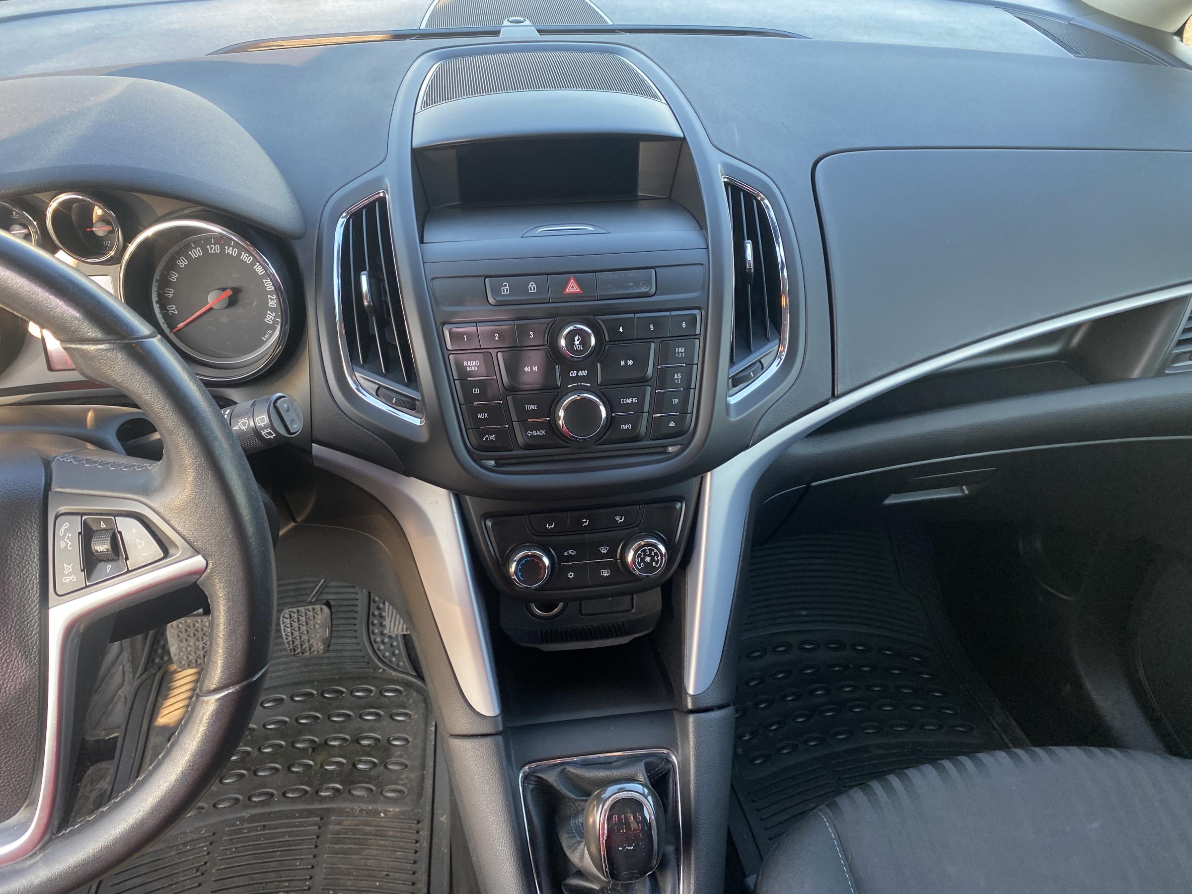 Opel Zafira, 2012 - pohled č. 16