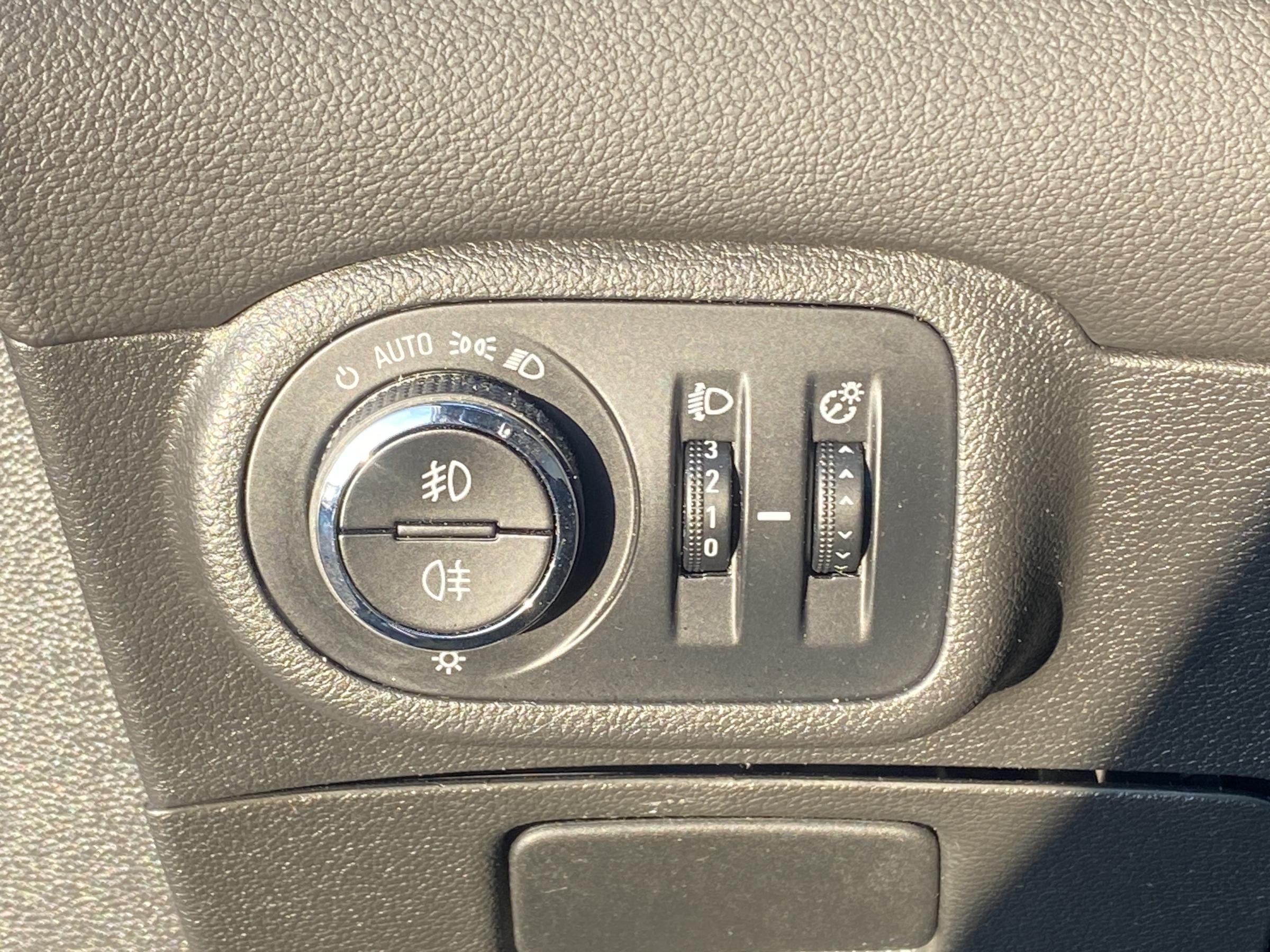 Opel Zafira, 2012 - pohled č. 21