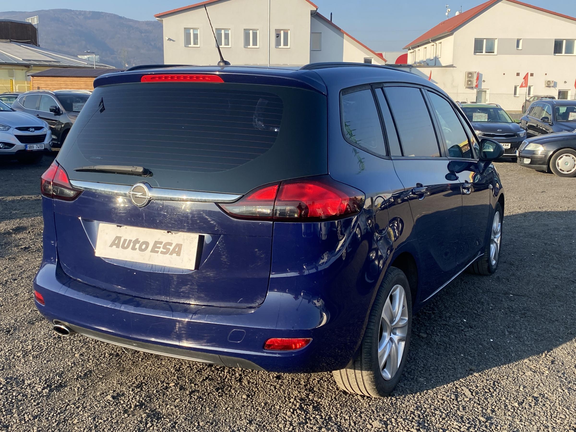 Opel Zafira, 2012 - pohled č. 6