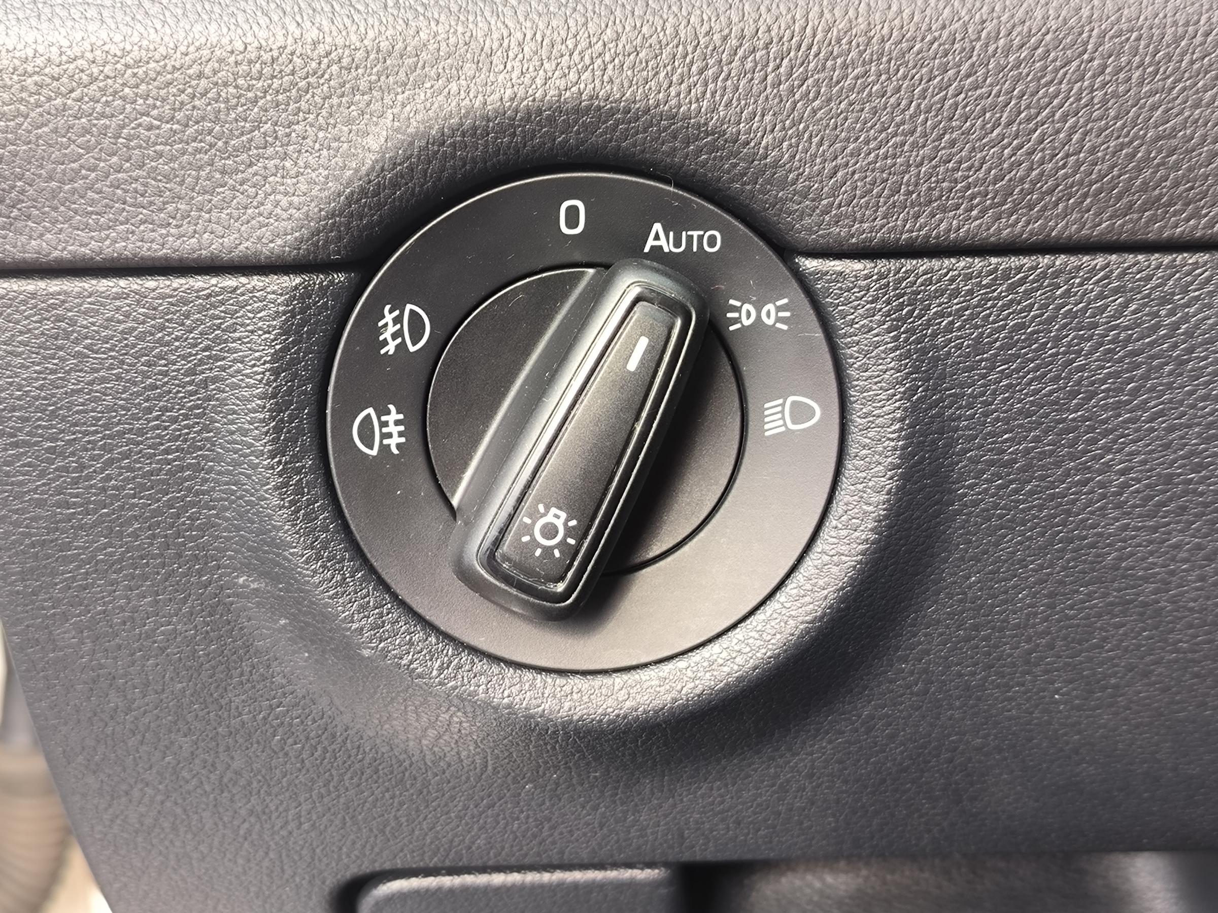 Škoda Octavia III, 2013 - pohled č. 19