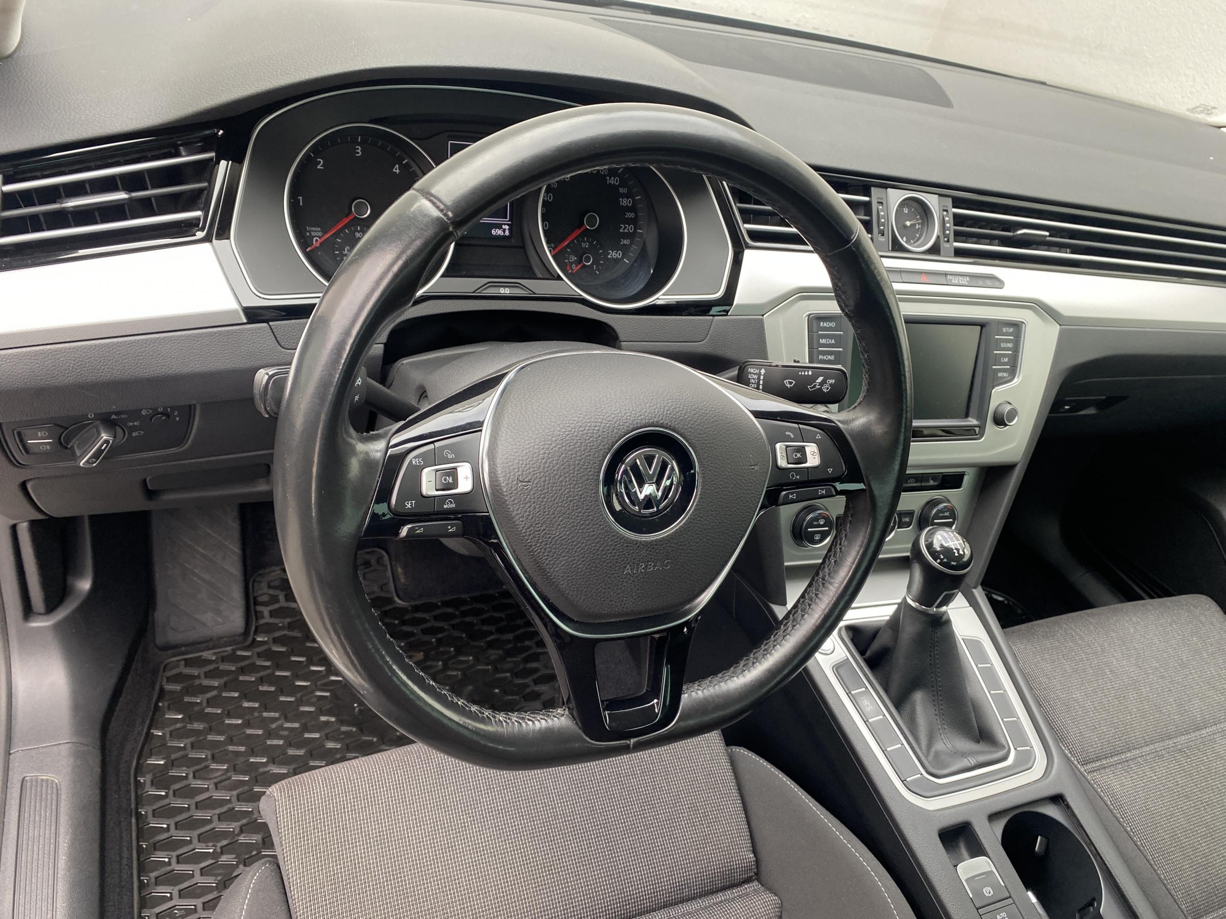 Volkswagen Passat, 2016 - pohled č. 14