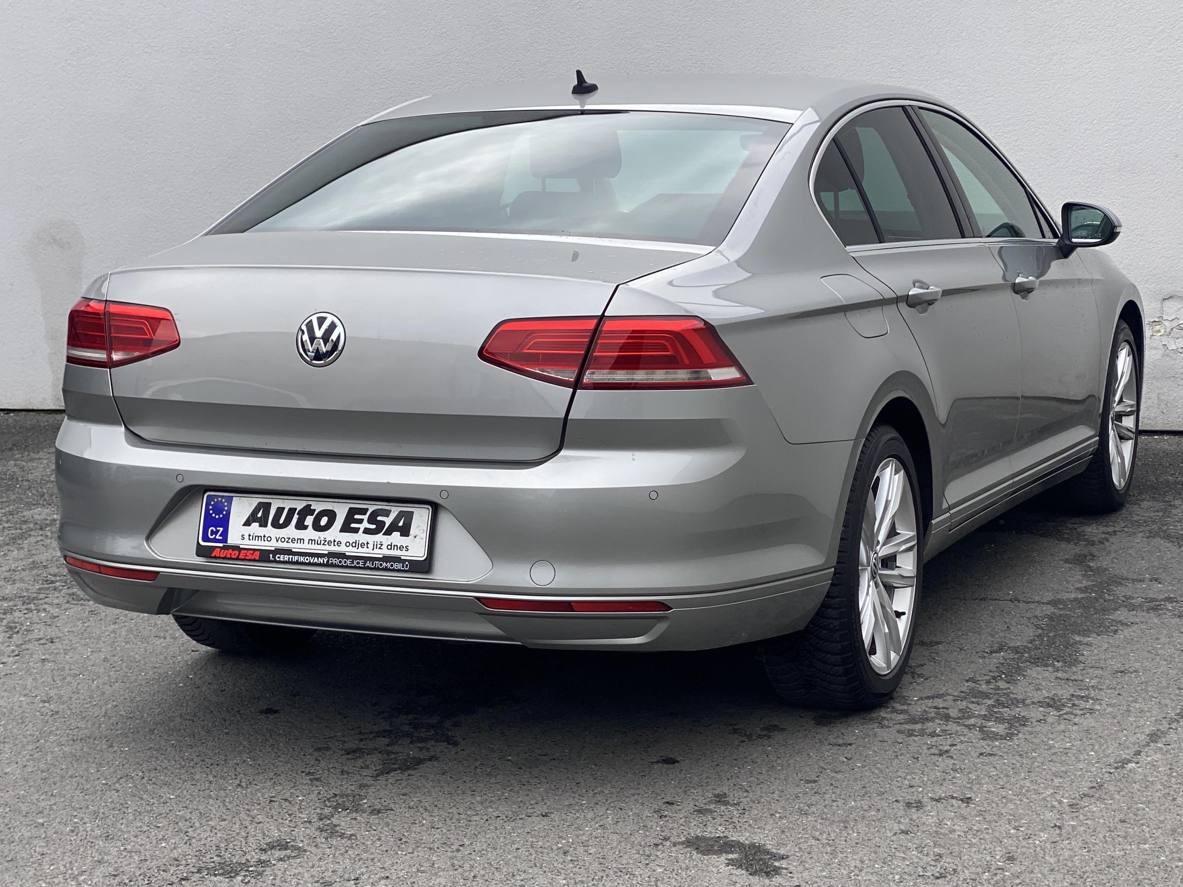 Volkswagen Passat, 2016 - pohled č. 4