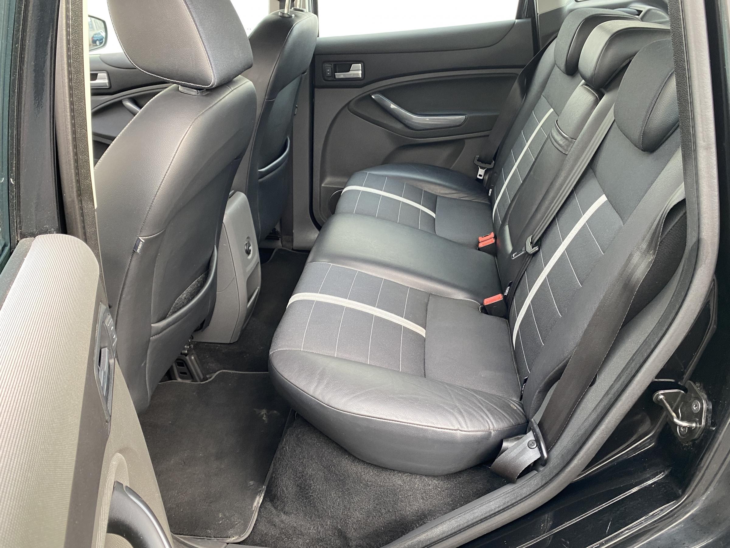 Ford Kuga, 2010 - pohled č. 10