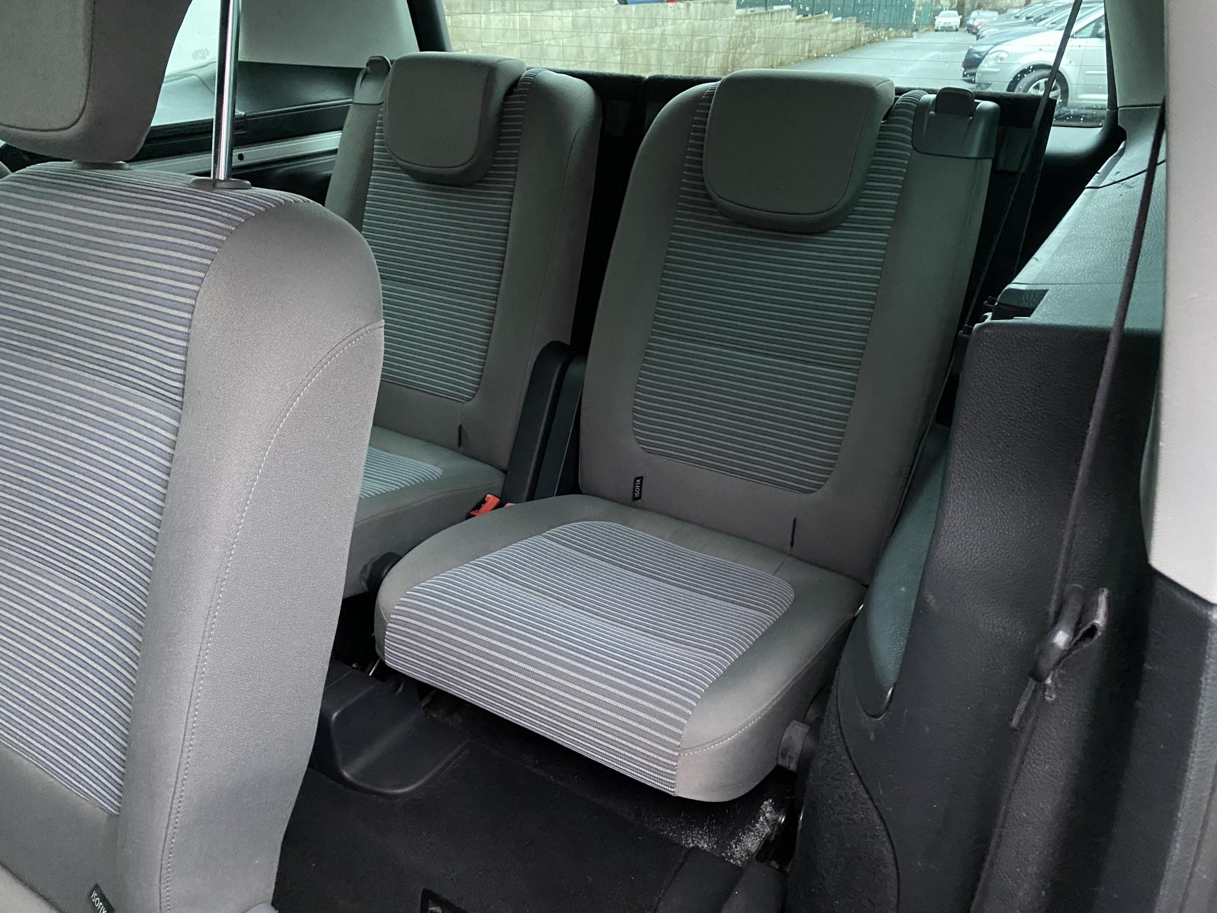 Seat Alhambra, 2013 - pohled č. 11