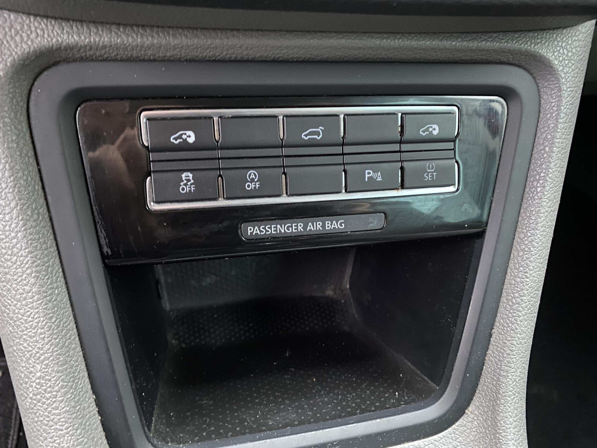 Seat Alhambra, 2013 - pohled č. 16