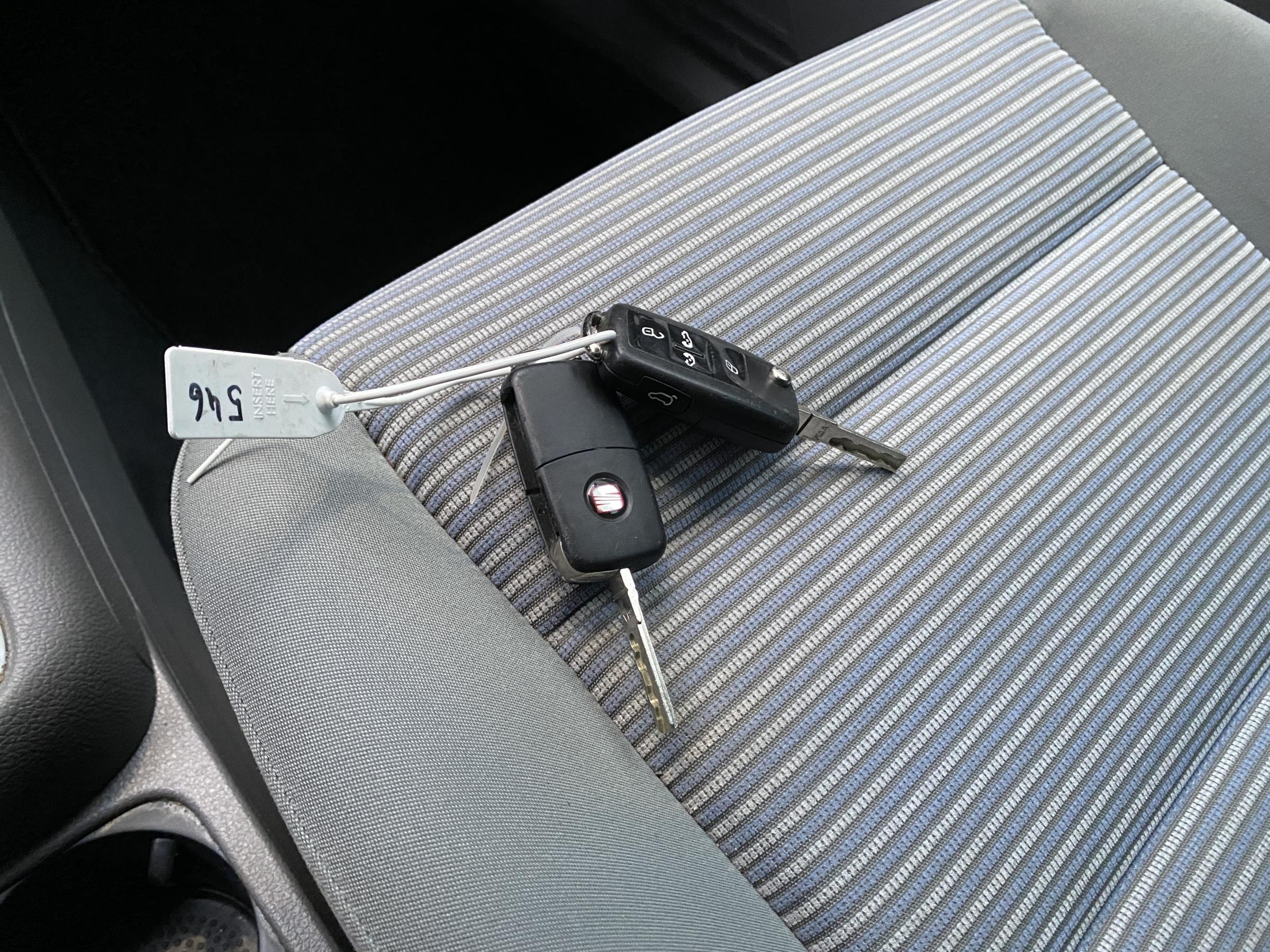 Seat Alhambra, 2013 - pohled č. 20