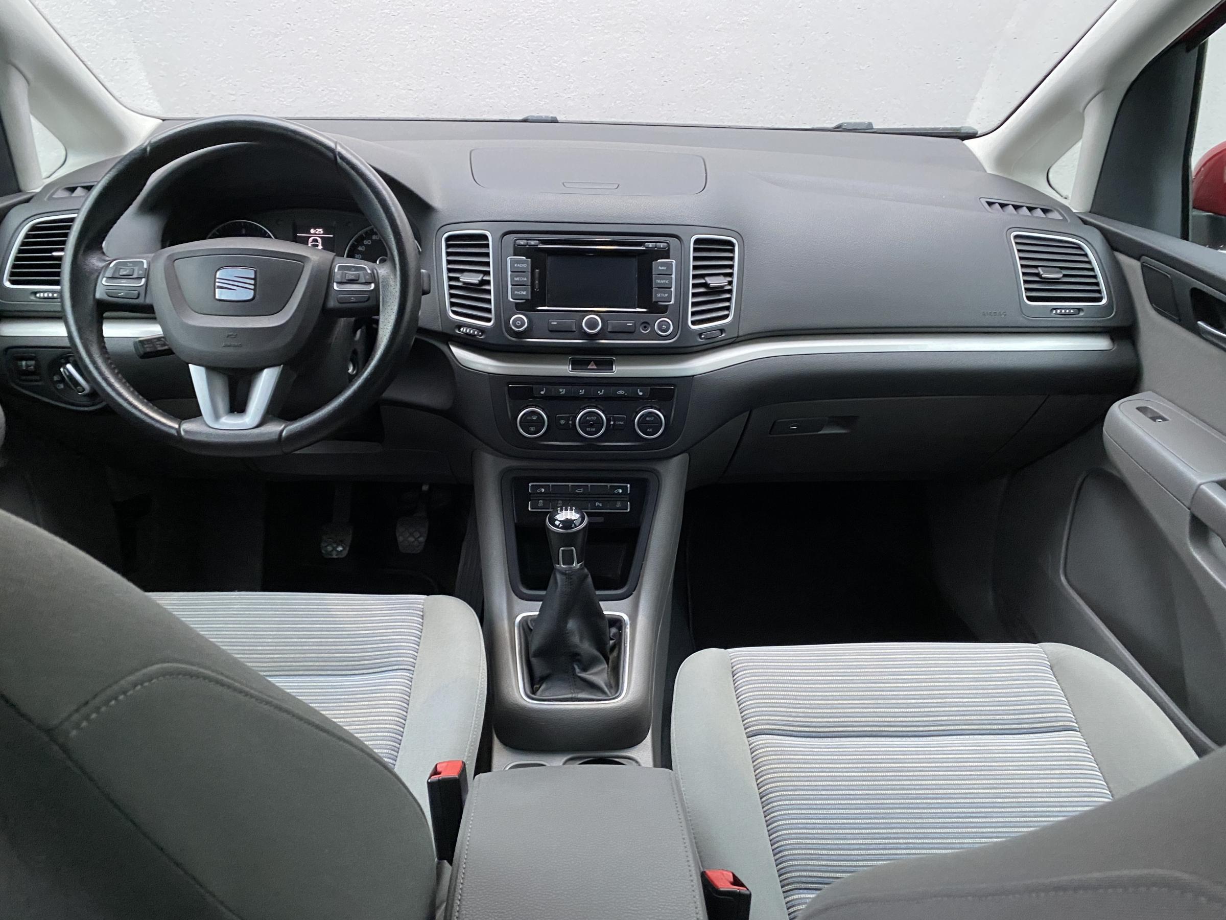 Seat Alhambra, 2013 - pohled č. 8
