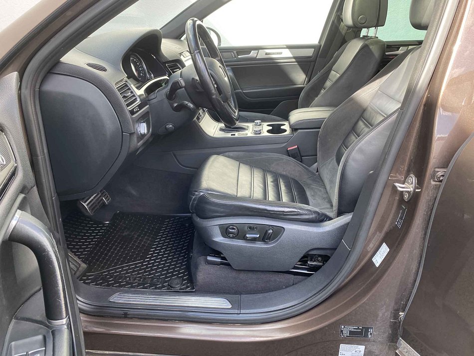 Volkswagen Touareg 3.0TDi  4x4