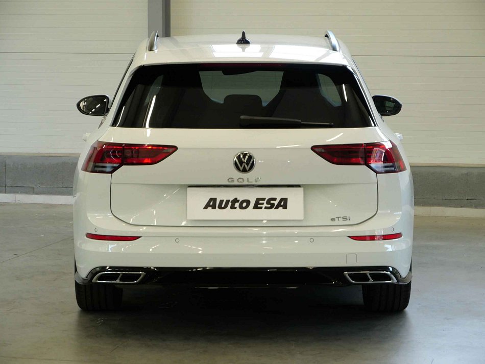 Volkswagen Golf 1.5TSI R-Line
