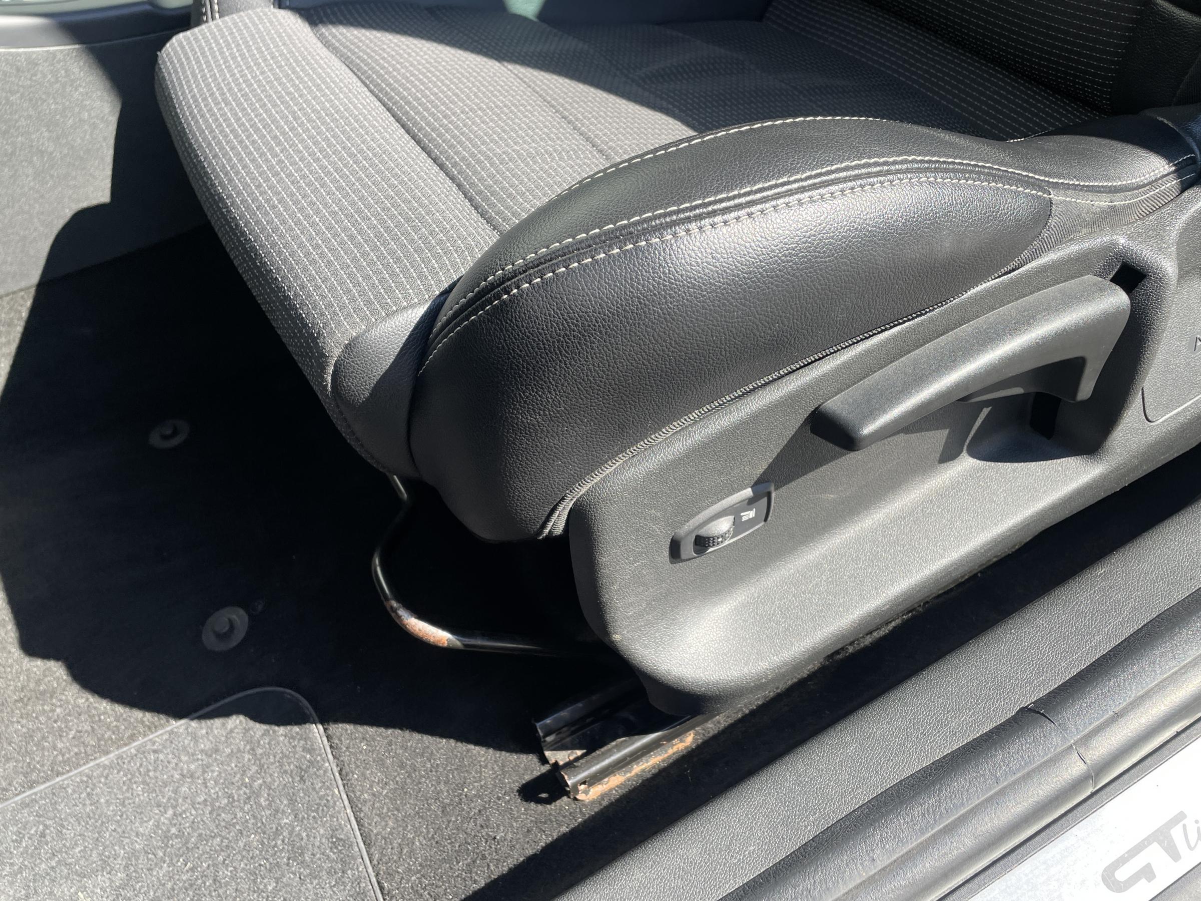 Renault Mégane, 2012 - pohled č. 18