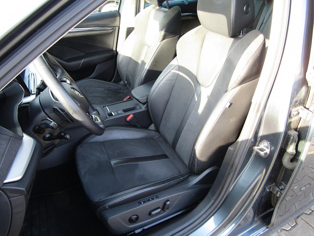 Škoda Octavia IV 2.0 TDi Style Plus