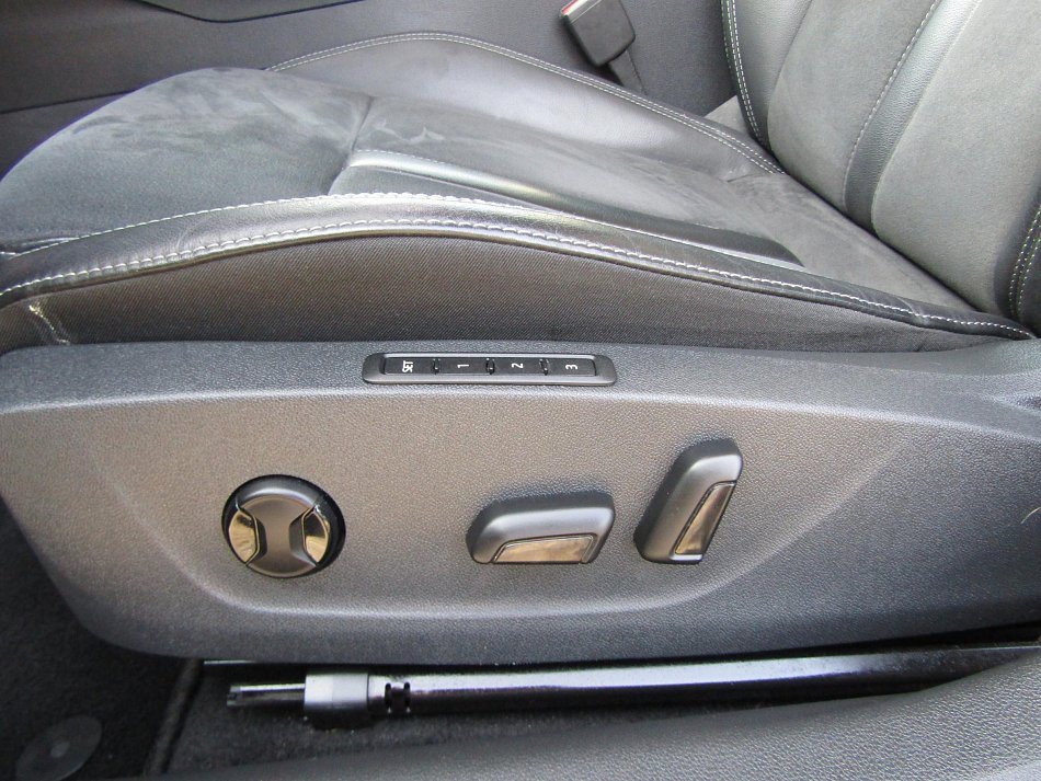 Škoda Octavia IV 2.0 TDi Style Plus