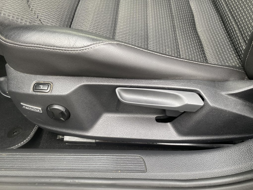 Volkswagen Golf 2.0 TDi Highline